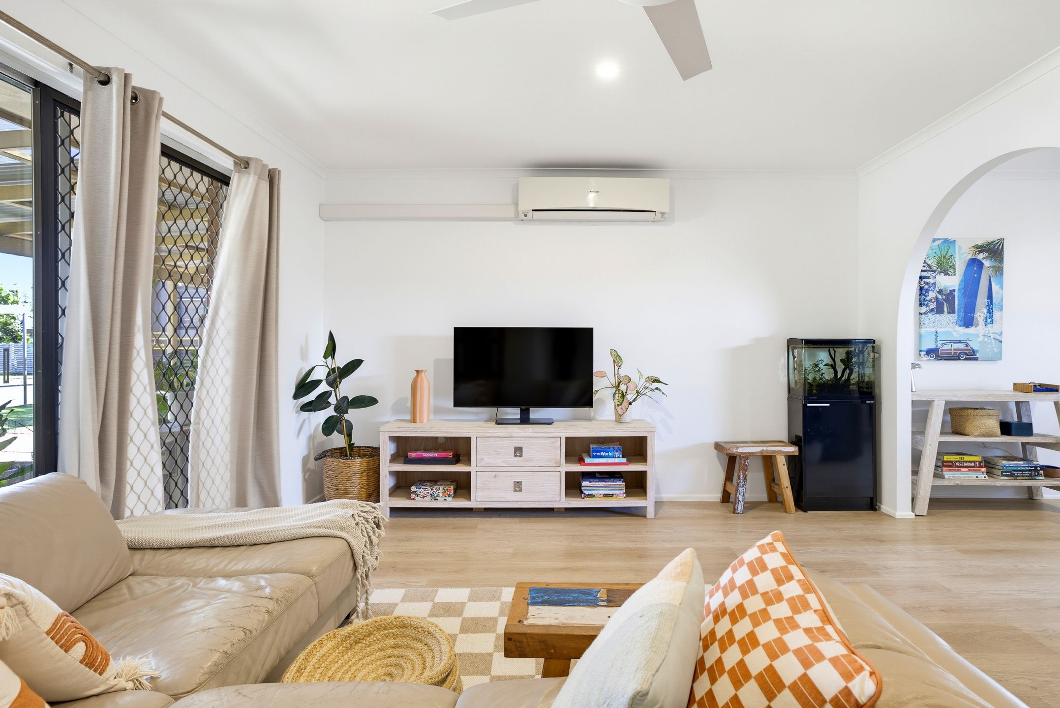 17 Naroon Crescent — photo 3 of 19