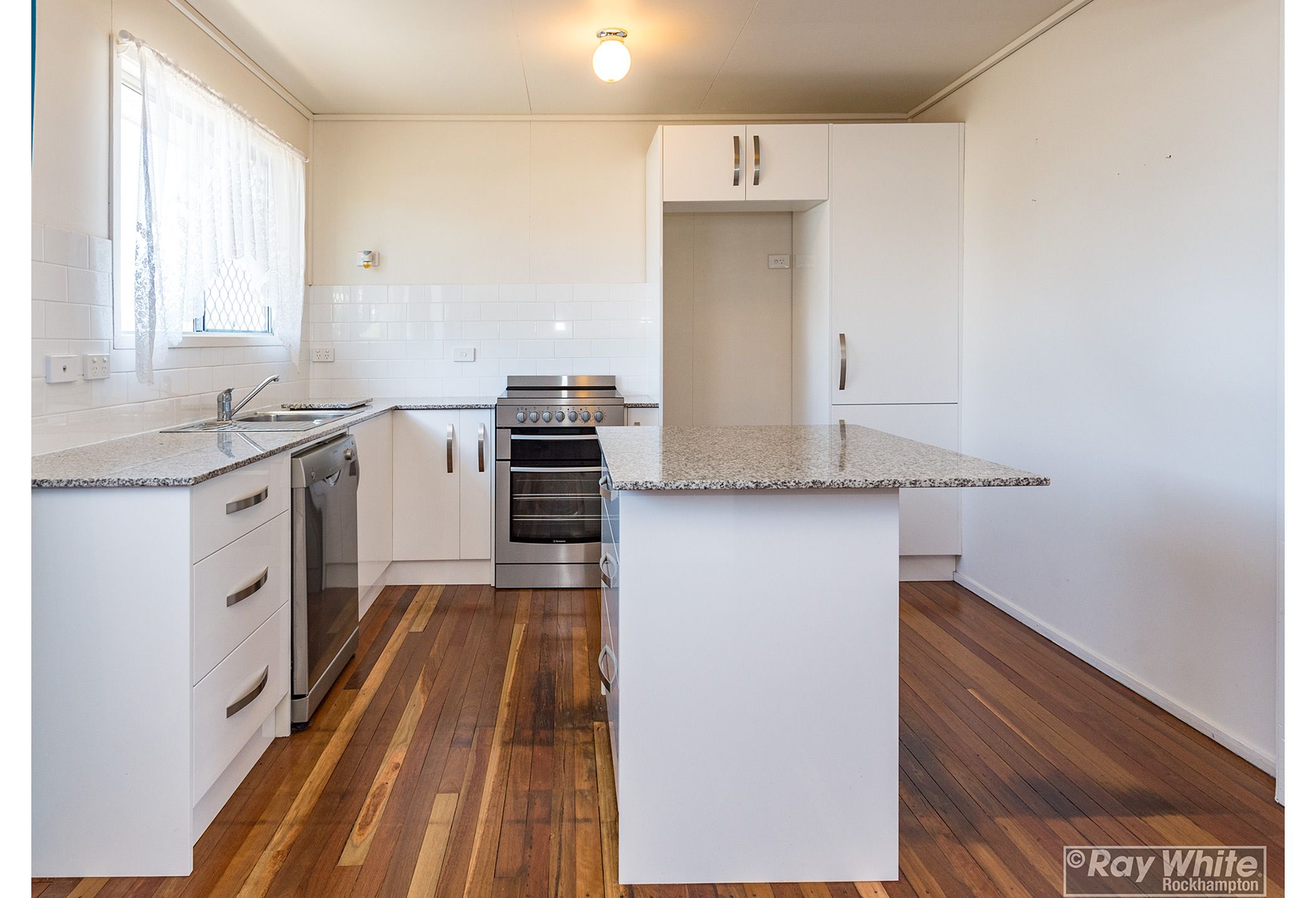 266 Sunner Street, Koongal, QLD 4701