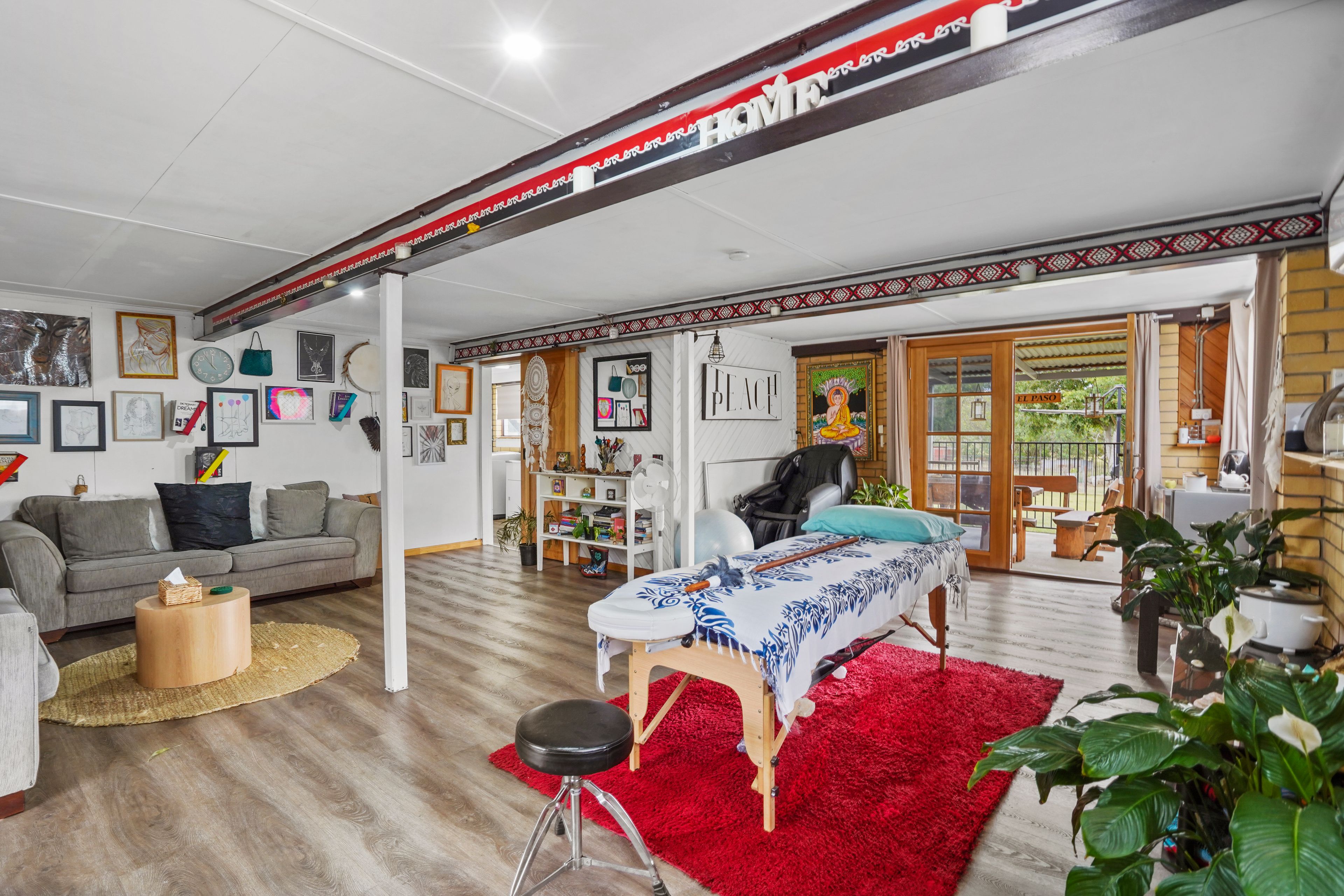 124 Loganlea Road — photo 9 of 14