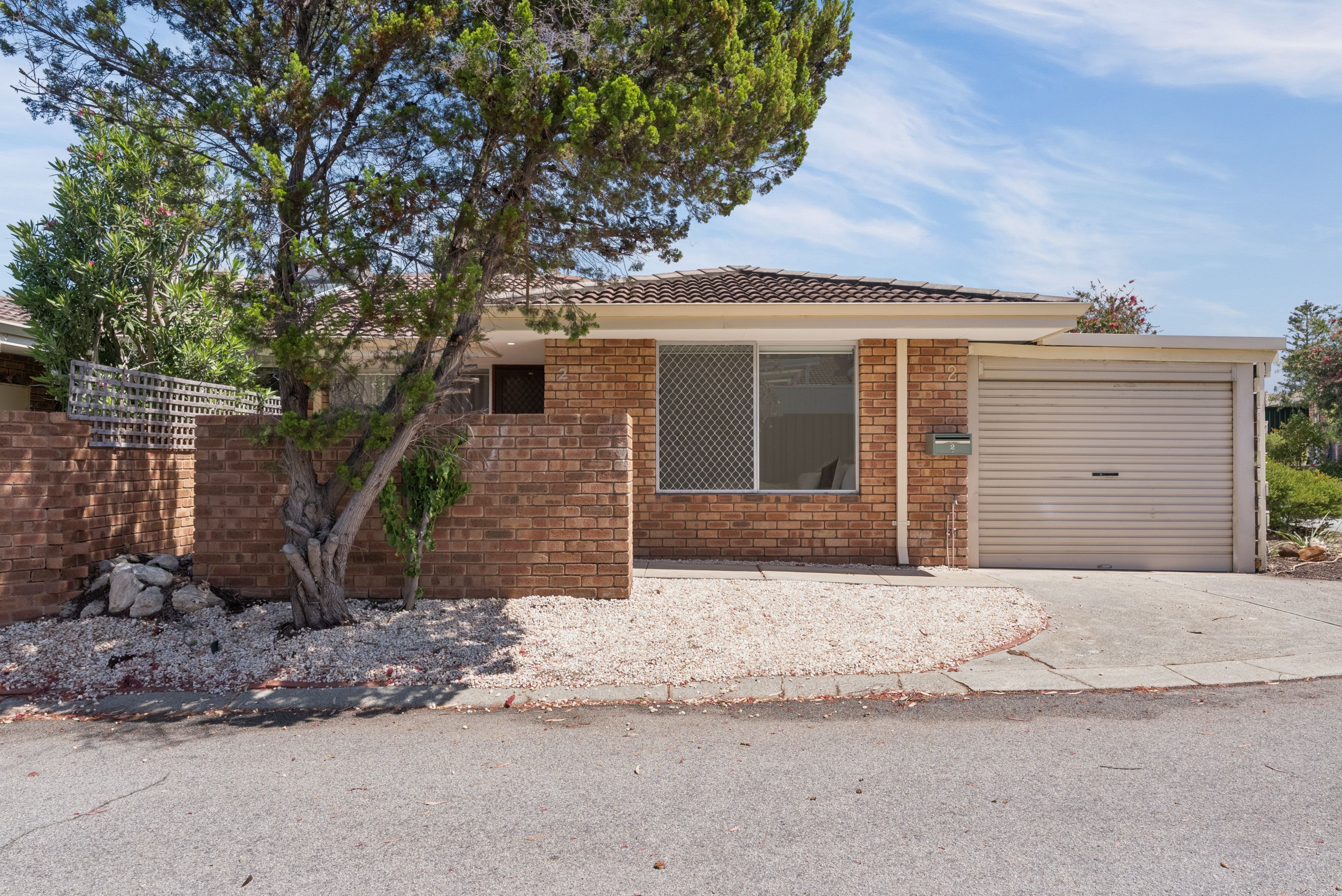 2 Rosewood Heights — photo 16 of 16