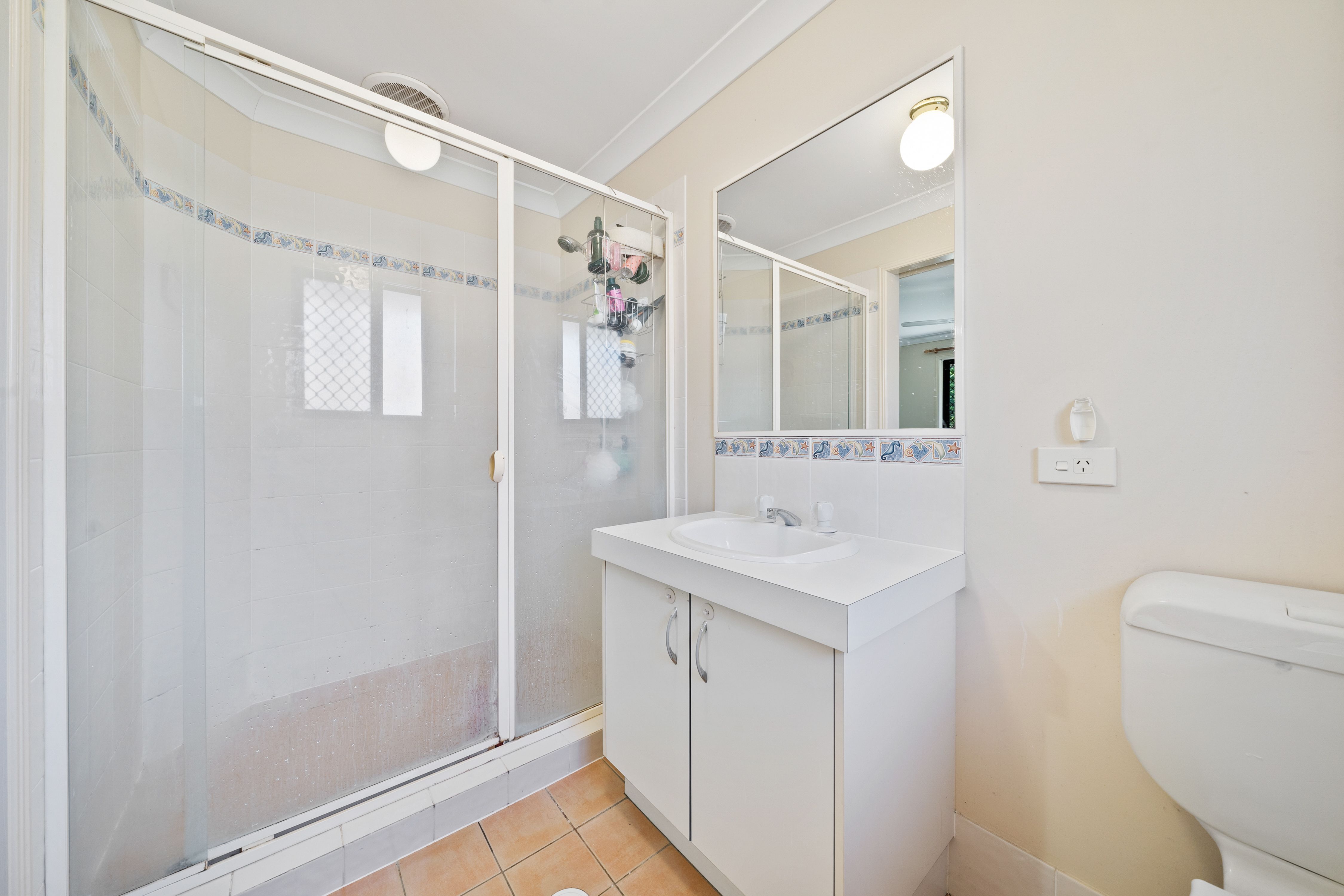 15 Avonmore Street — photo 8 of 20
