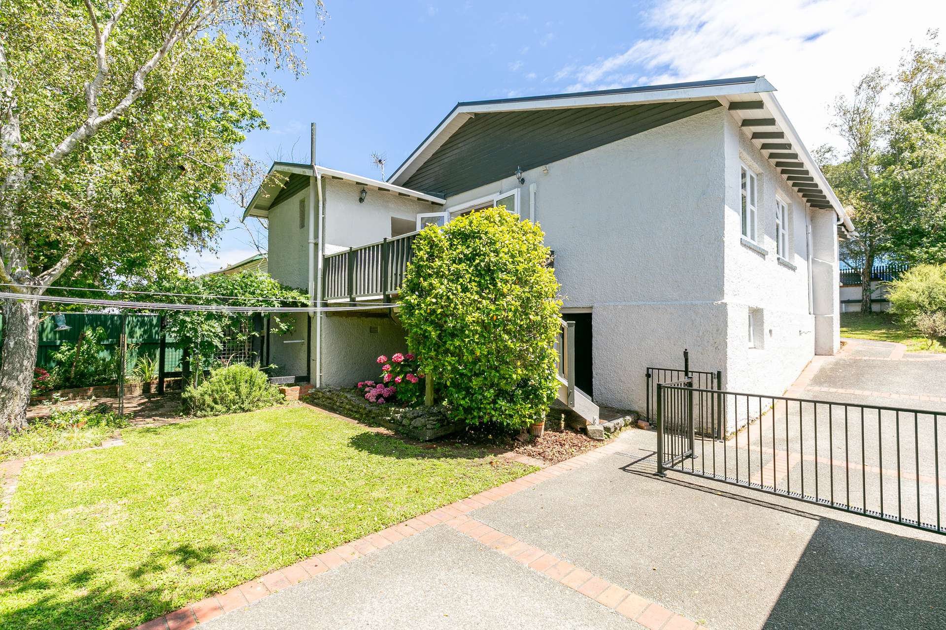 464 Hutt Road photo 11