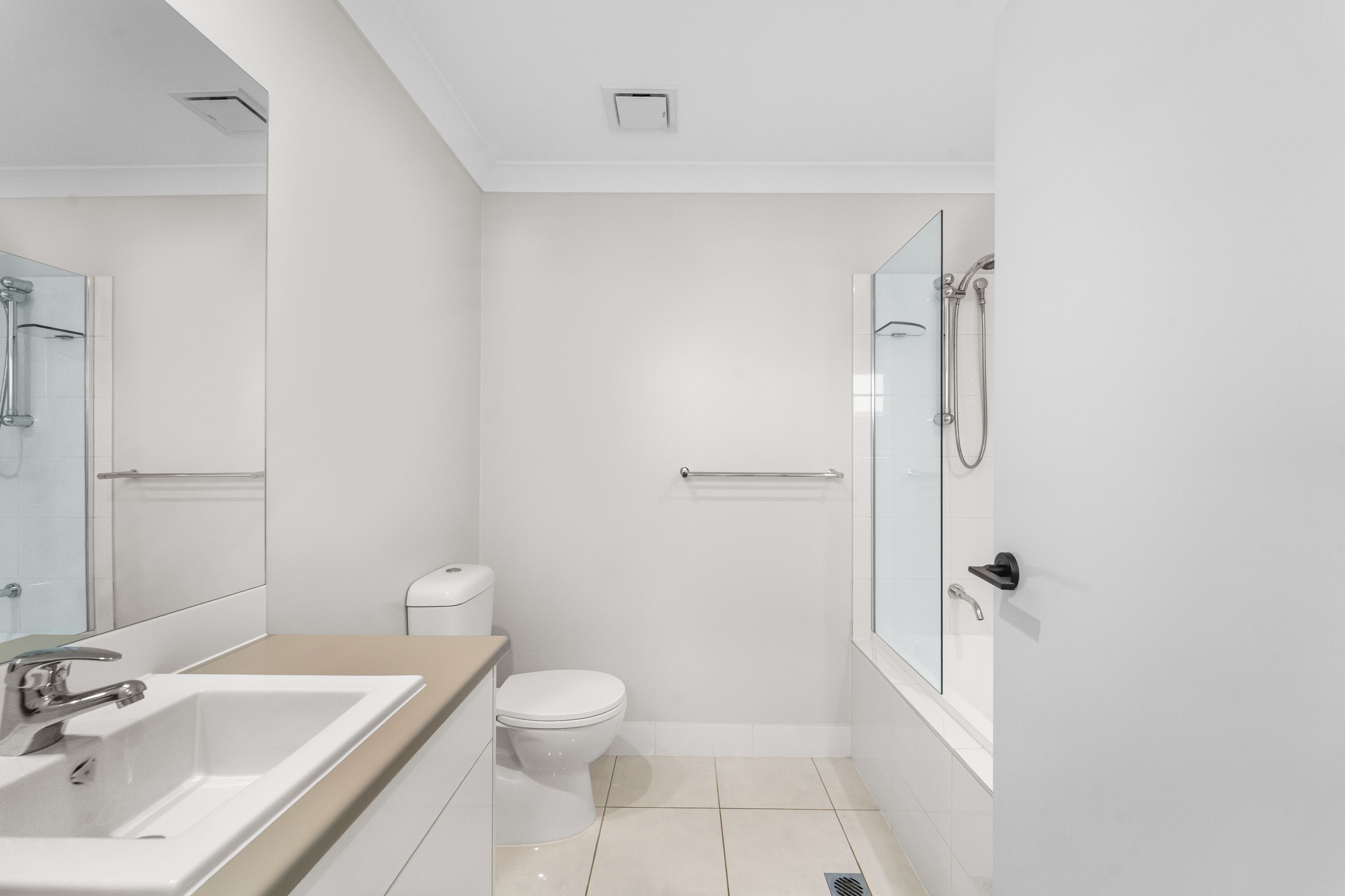 45/11 Tesch Road — photo 10 of 15
