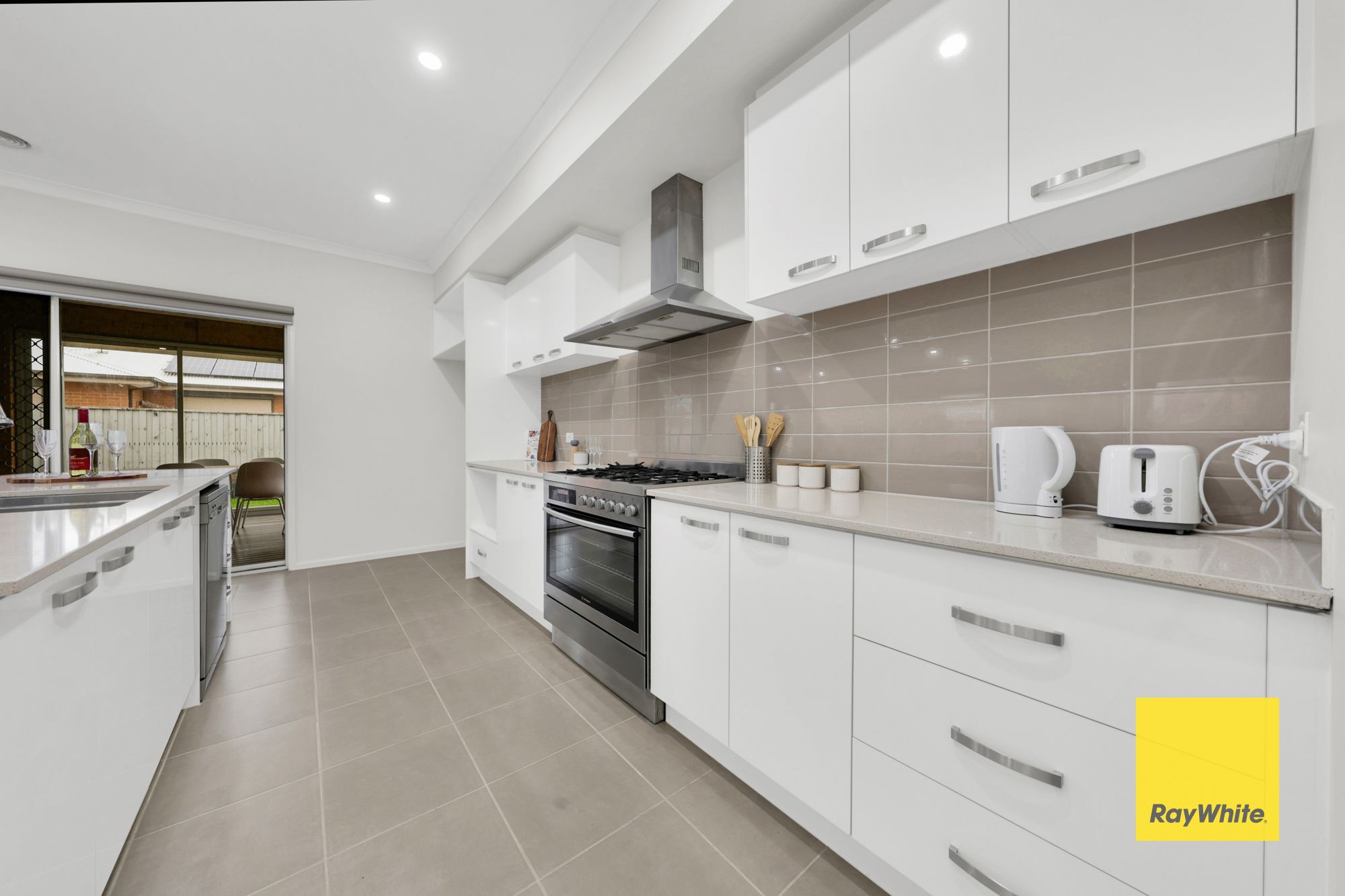 92 Sackville Street — photo 7 of 29