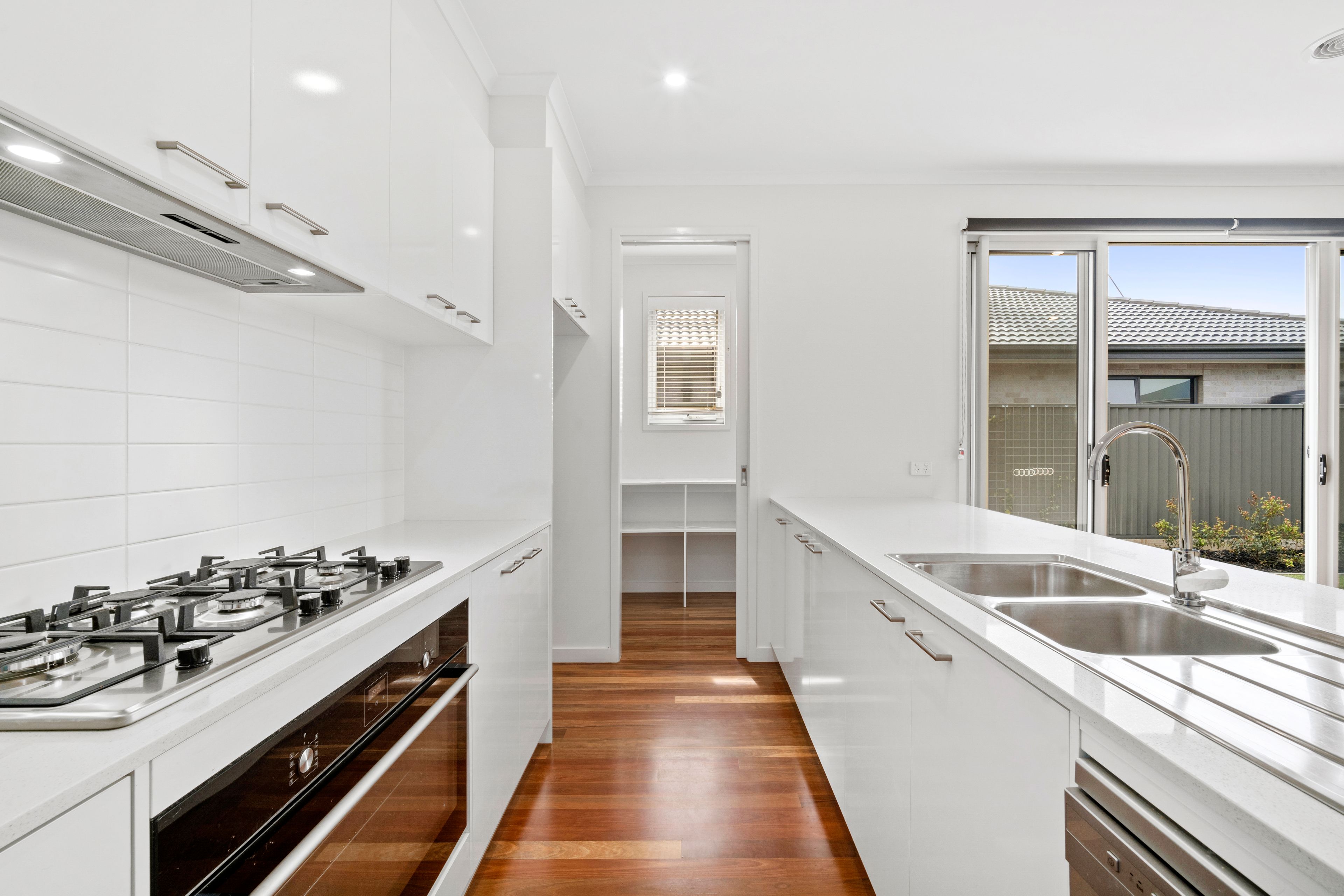 25 Hollioake Drive — photo 4 of 8