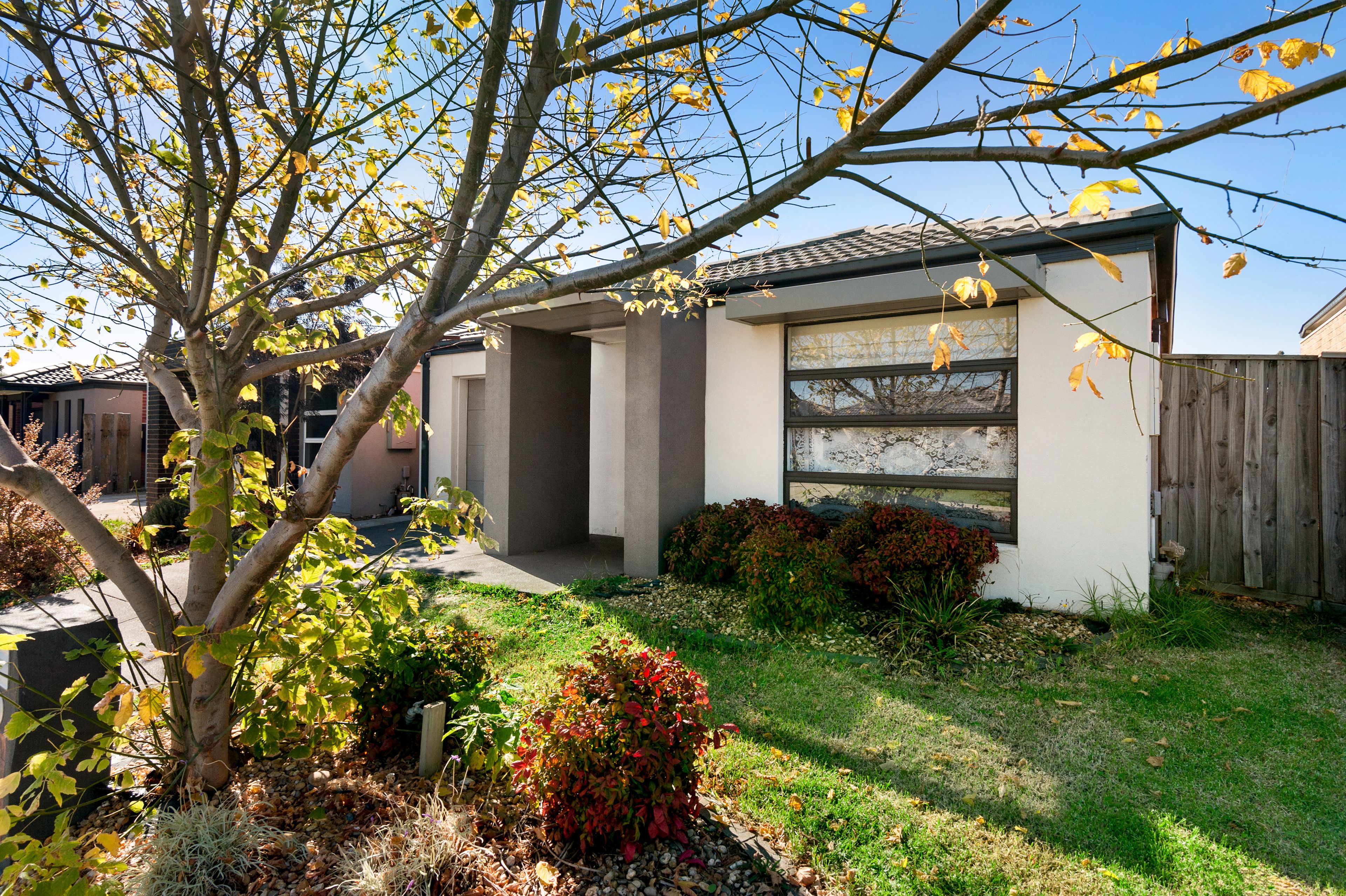 8 Field Street, Pakenham, VIC 3810