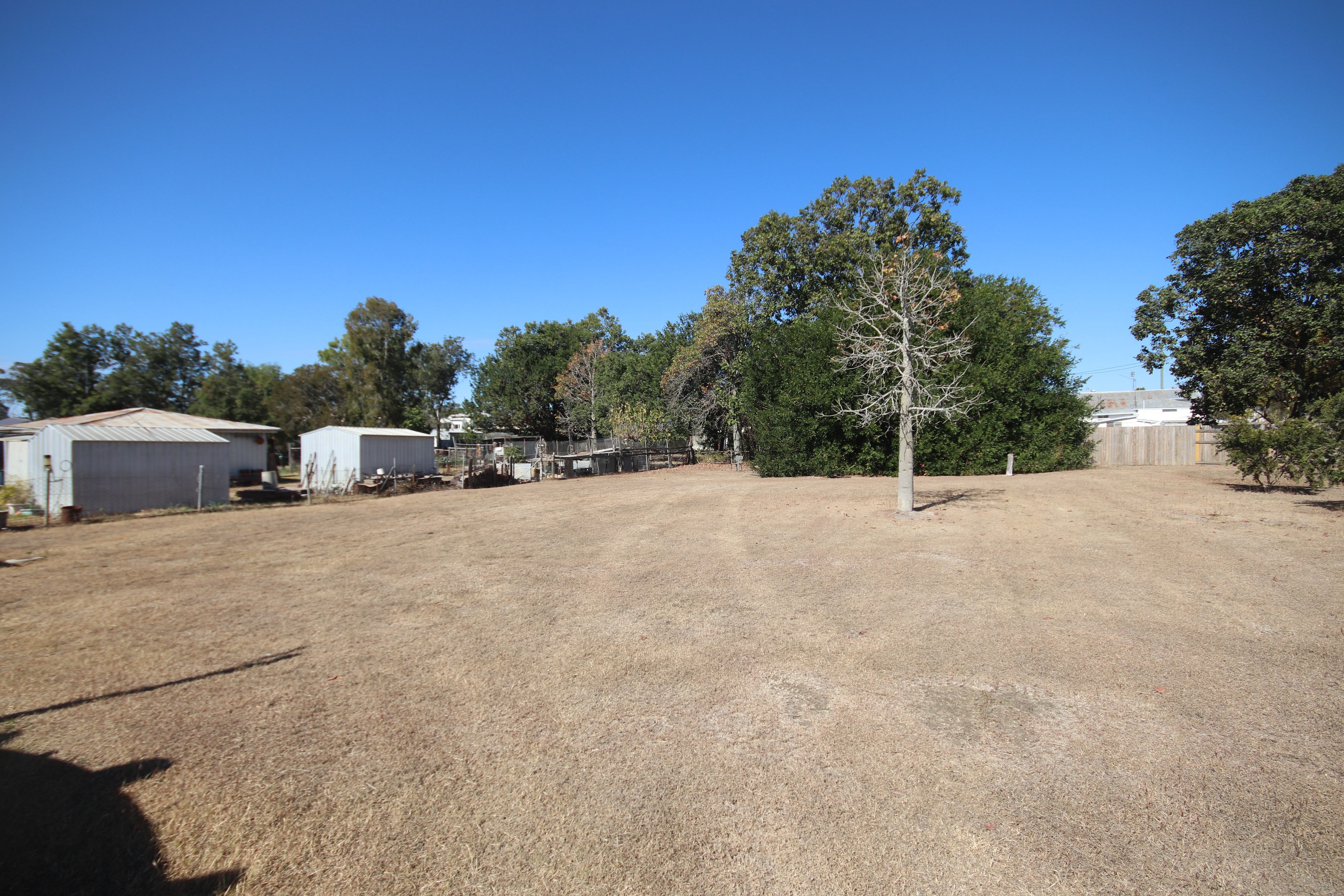 20 Leichhardt Street — photo 10 of 10