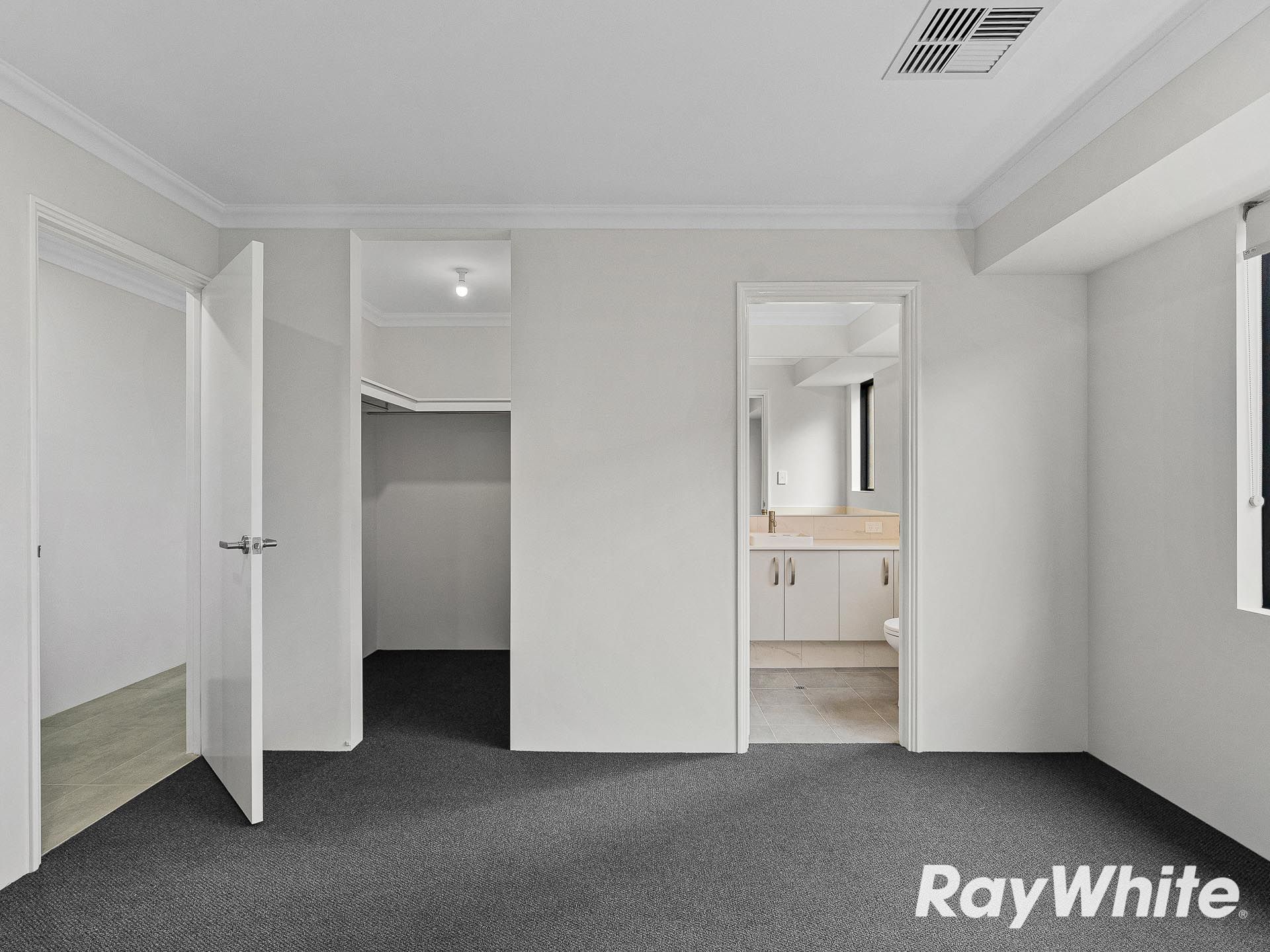 11 Kidrak Street — photo 6 of 12