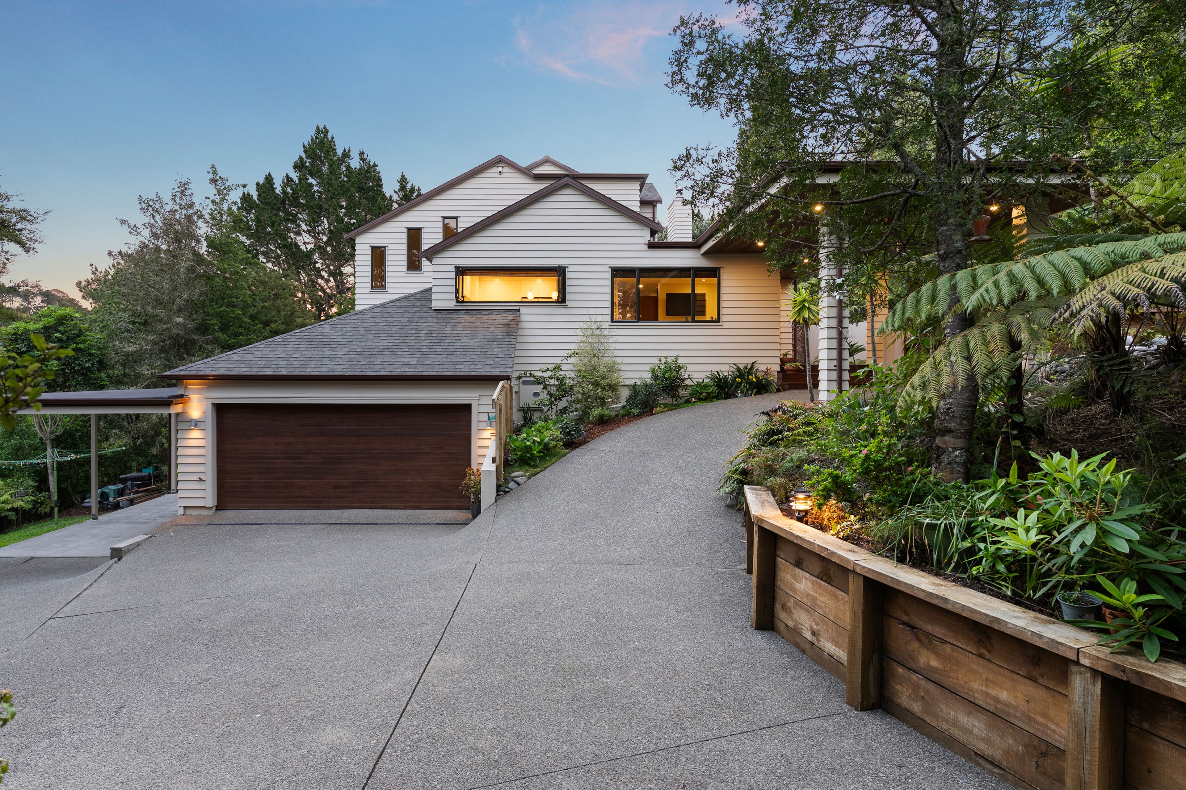 11 Hobson Heights Road, Albany, North Shore City