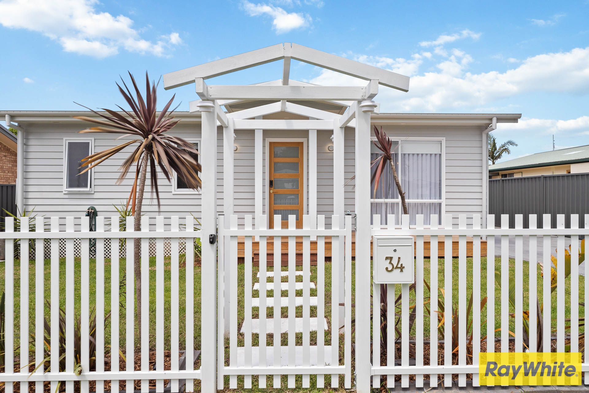34 Ainslie Parade, Tomakin NSW 2537