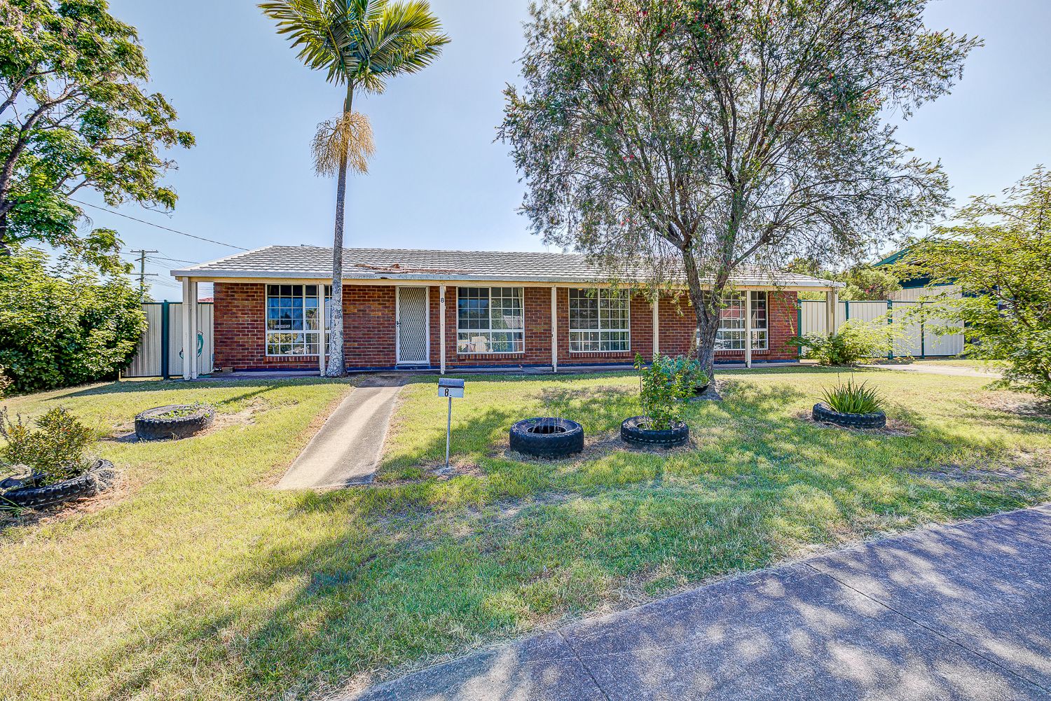 8 Serissa Court, Crestmead, QLD 4132
