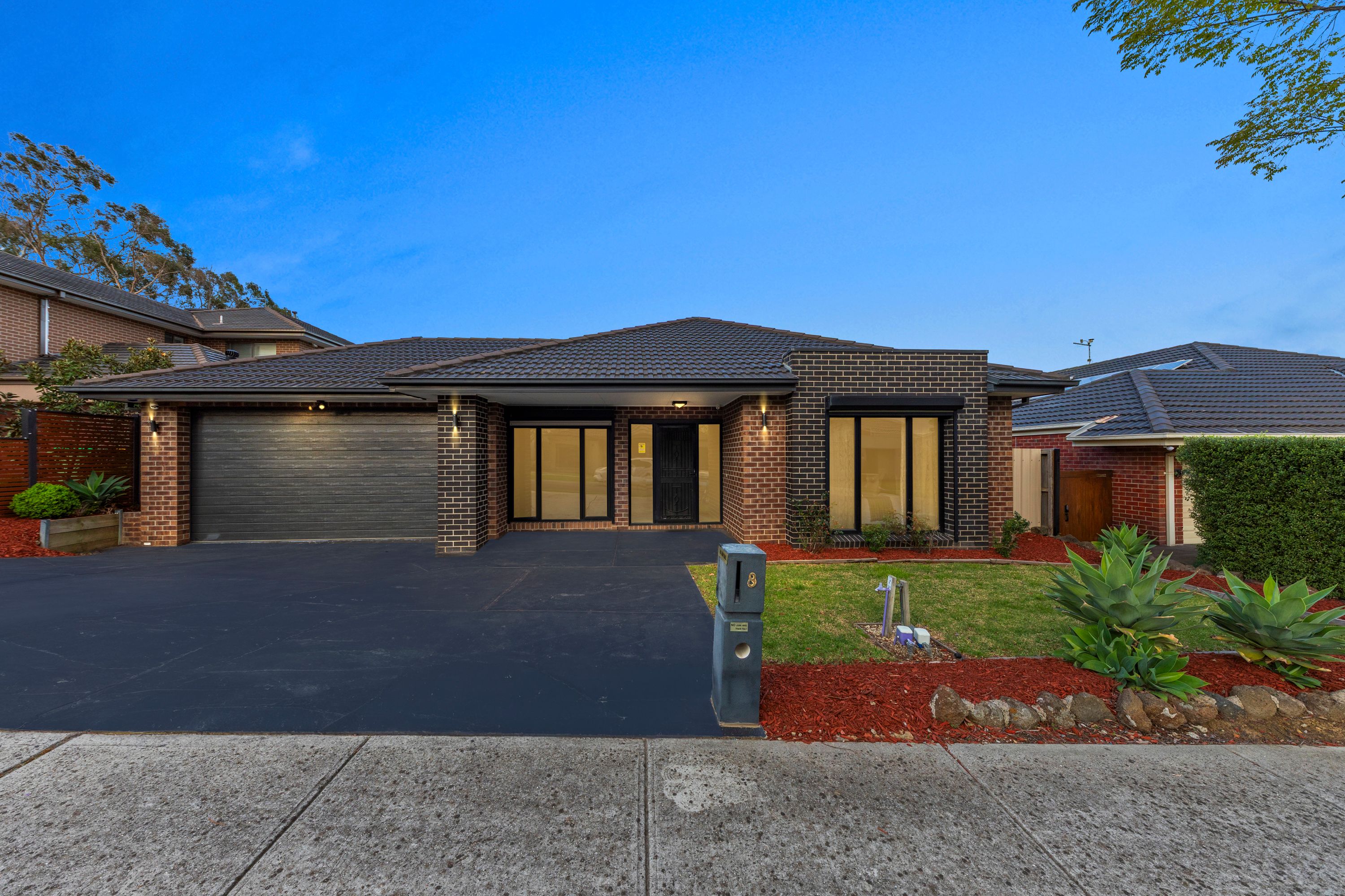 8 Morris Court , Officer VIC 3809