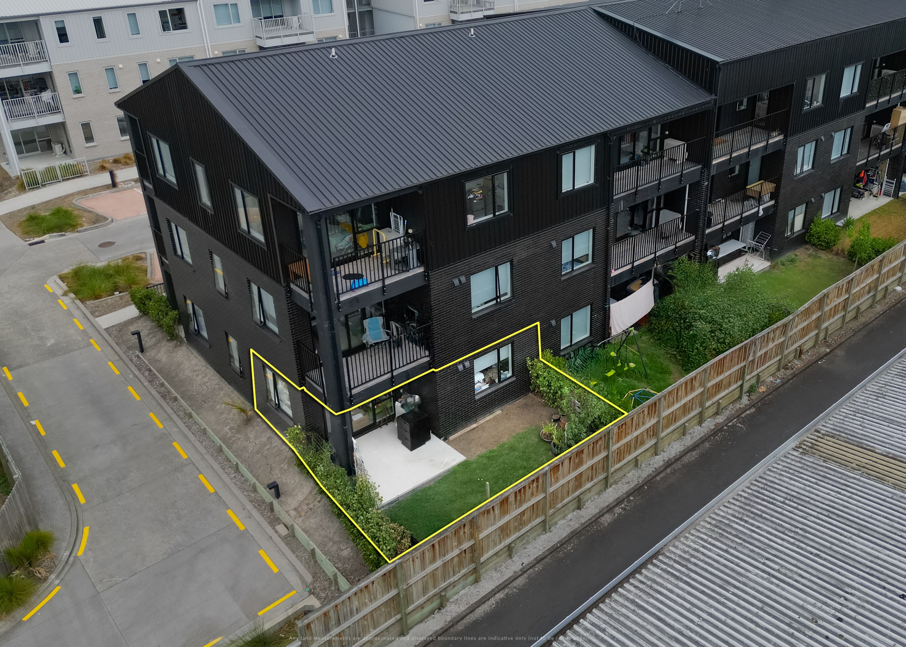 G02/28C Eileen Newey Place, Henderson, Waitakere City