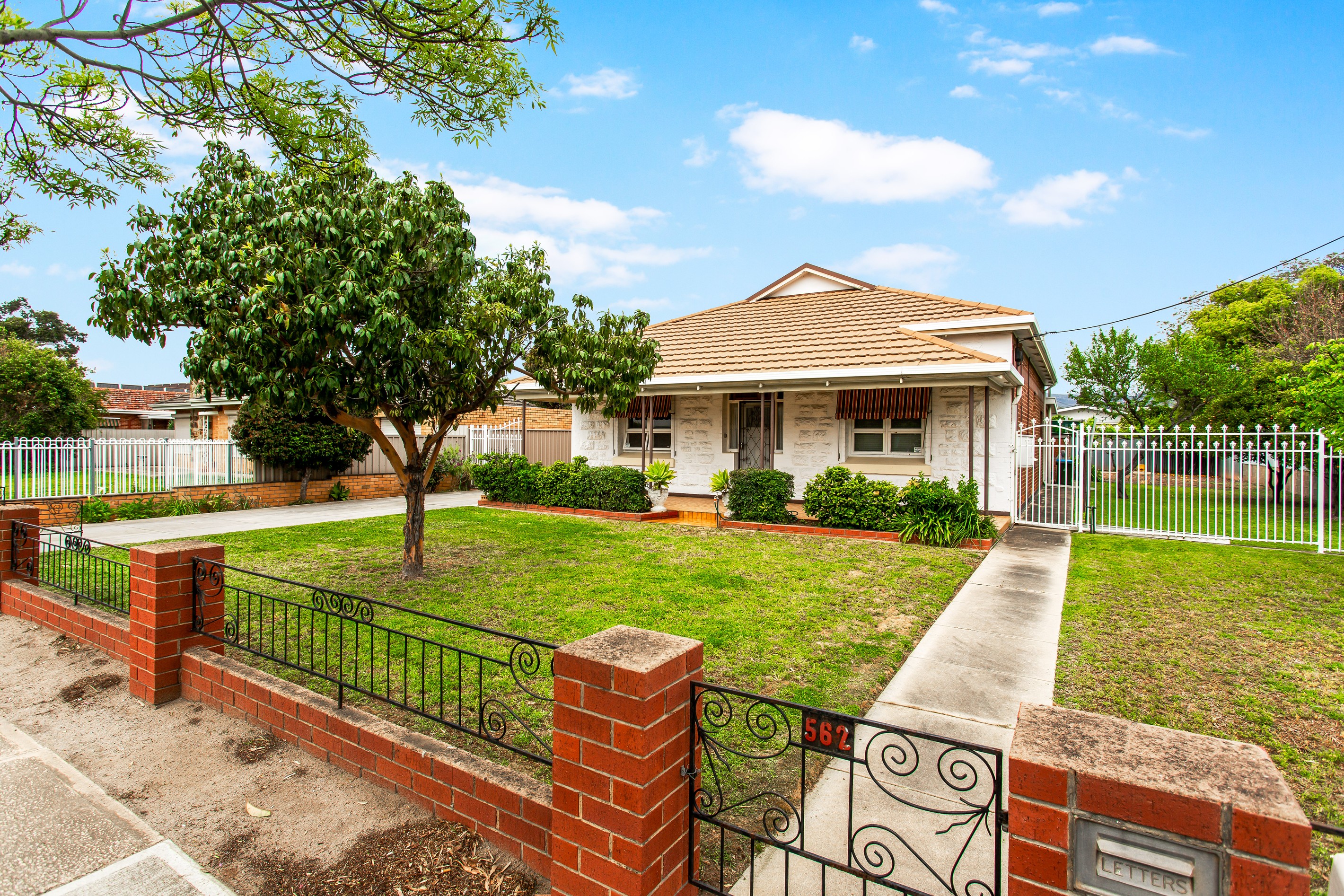 562 Lower North East Road, Campbelltown, SA 5074