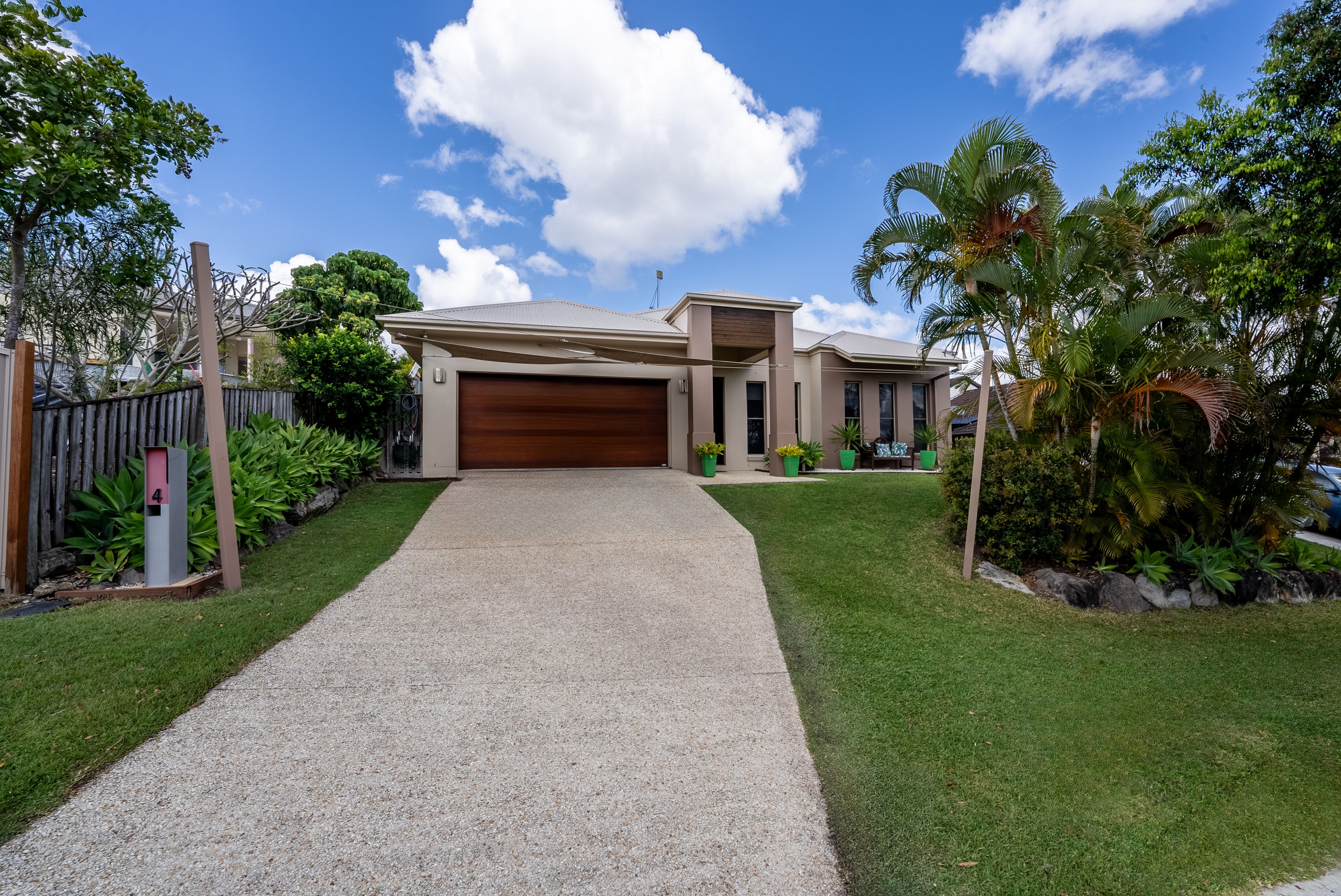 4 Carmarthen Circuit, Pacific Pines QLD 4211