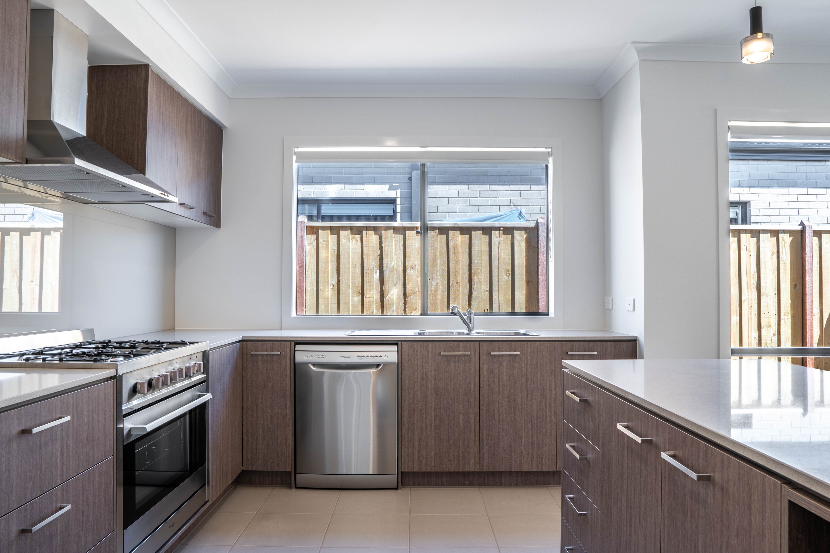6 Bainton Avenue, Clyde, VIC 3978