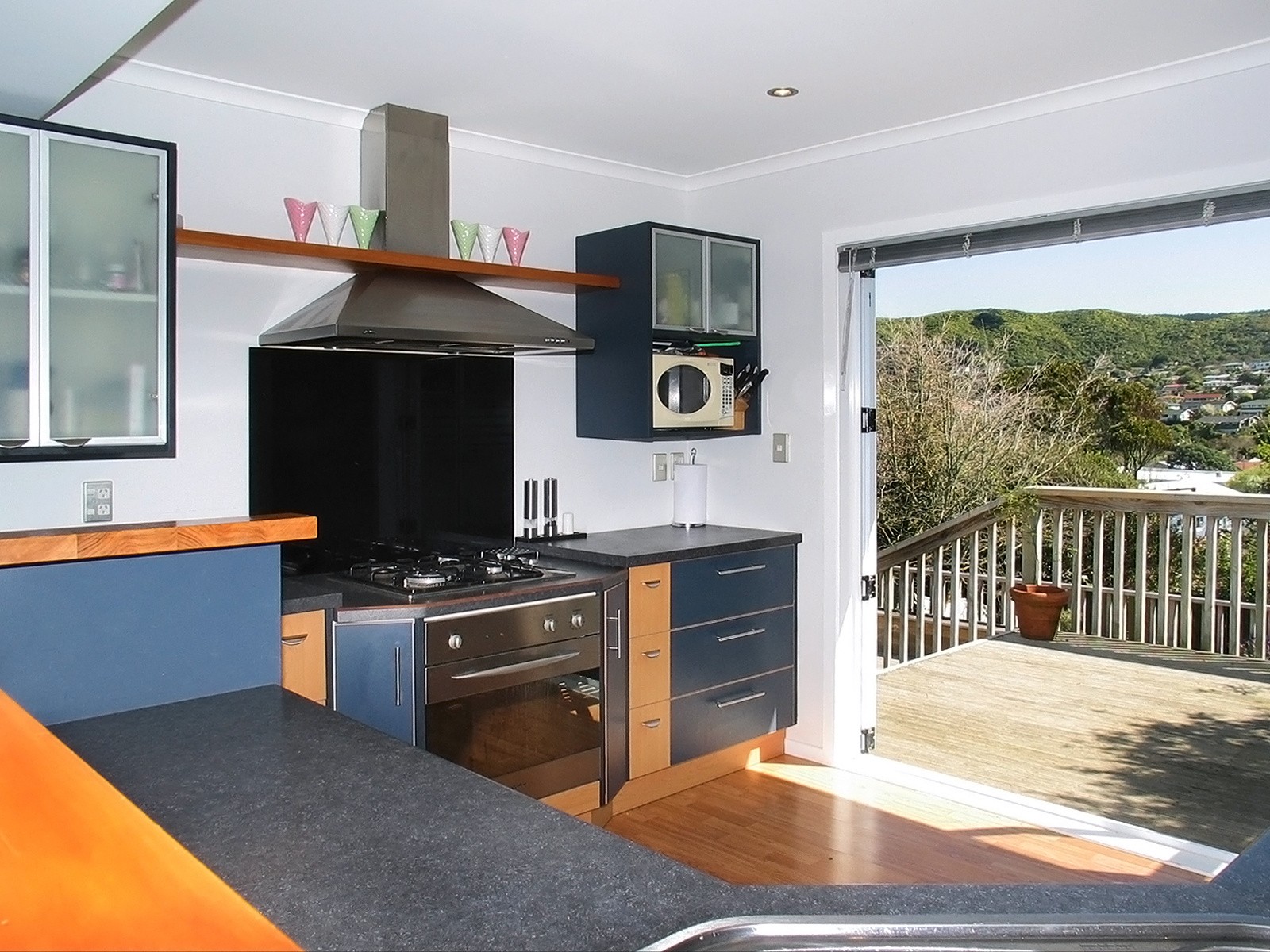 8 Taylor Terrace, Tawa, Wellington City