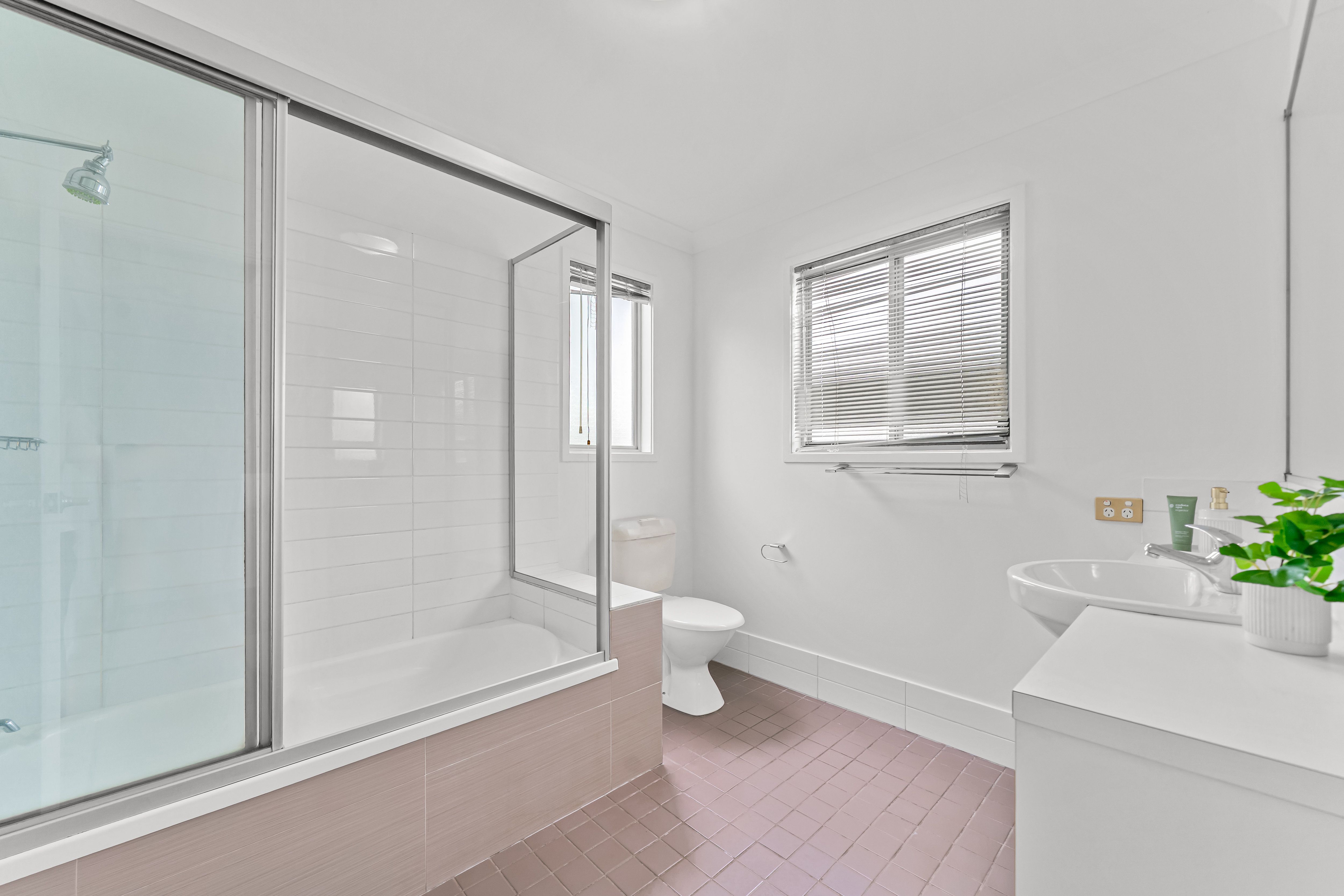 12/2-10 CASCADE Drive — photo 12 of 18