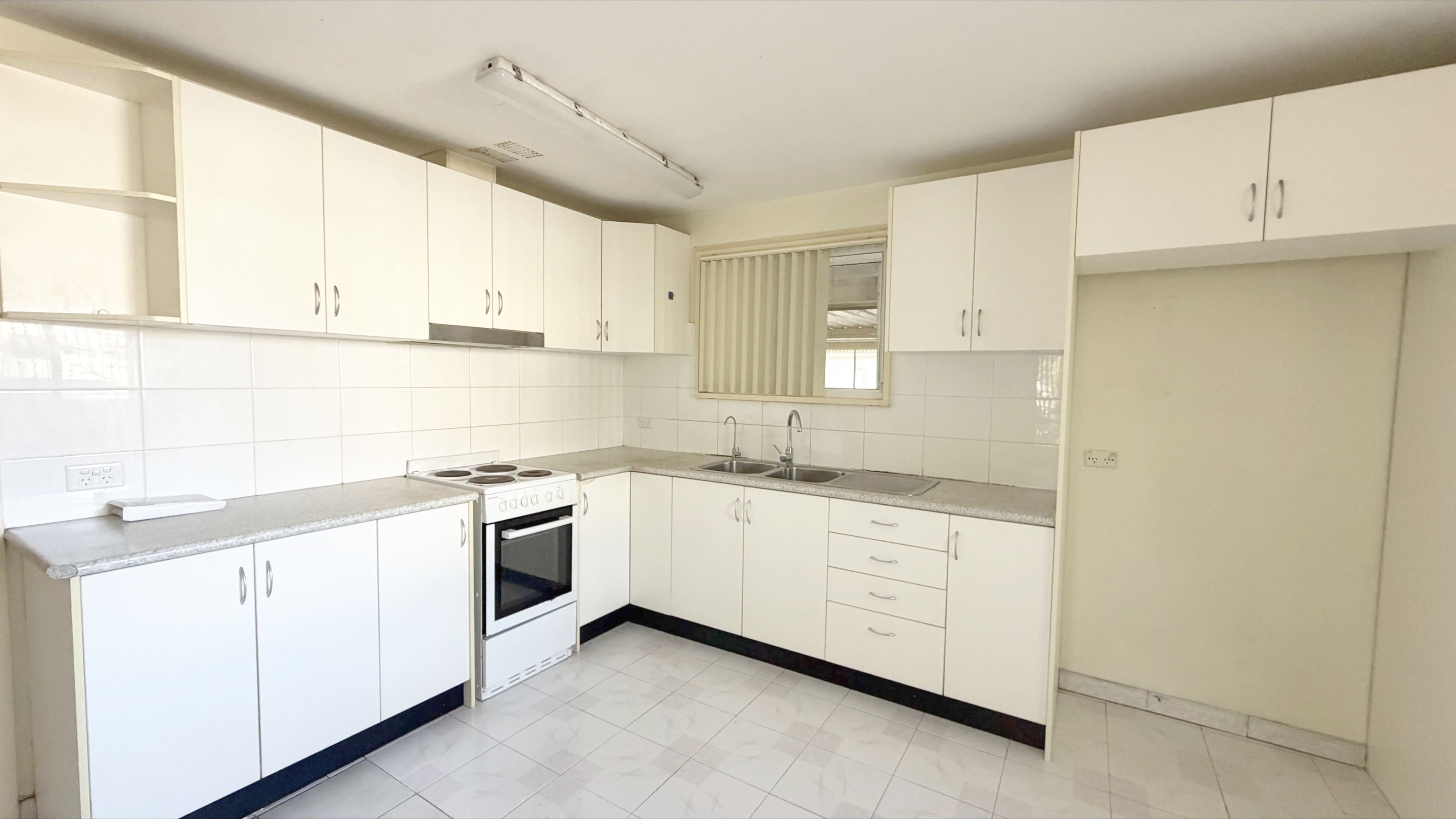 10 Tarlington Parade, Bonnyrigg, NSW 2177