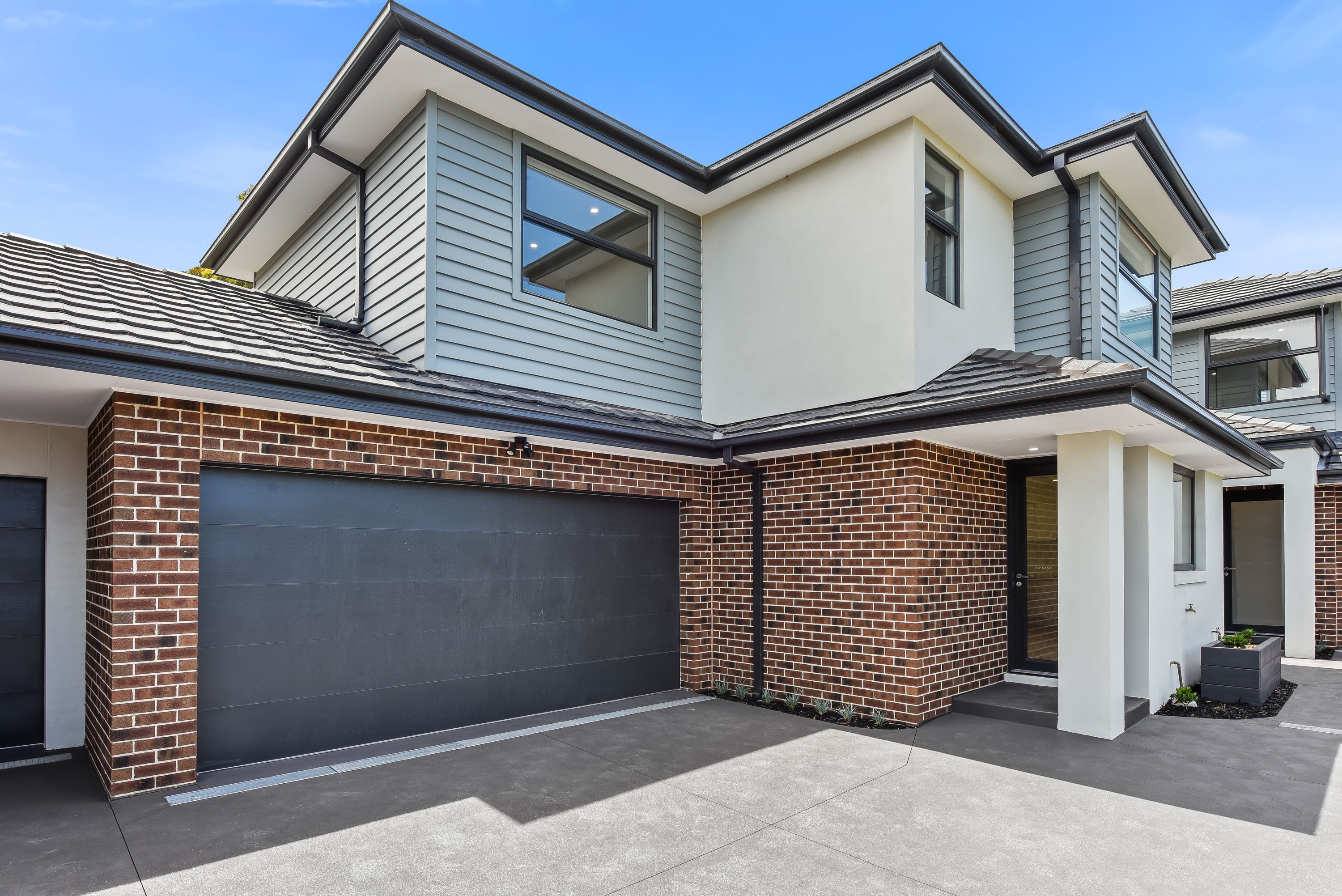 2/4 Gordon Avenue — photo from Ray White Mount Waverley