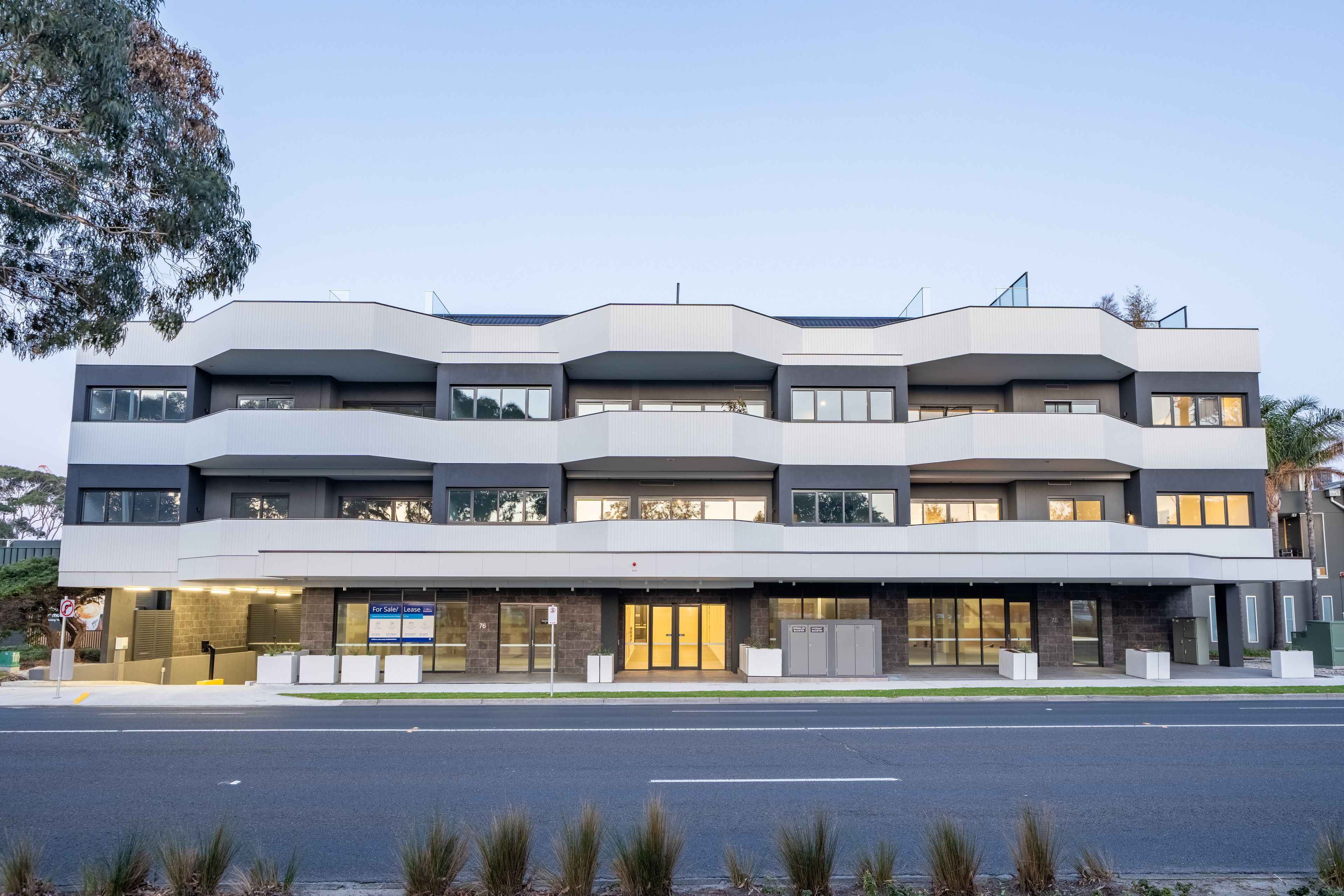 302/76 Beach Road — photo from Ray White Box Hill