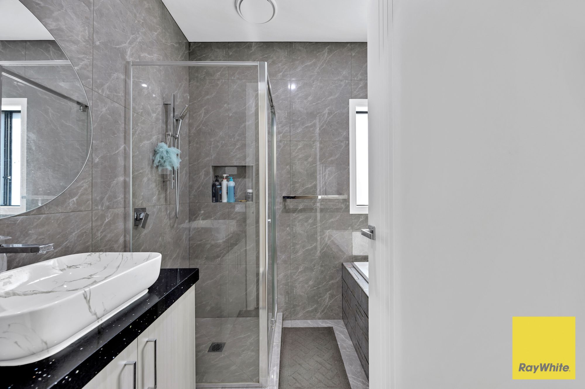 8 Idyll Street — photo 10 of 24