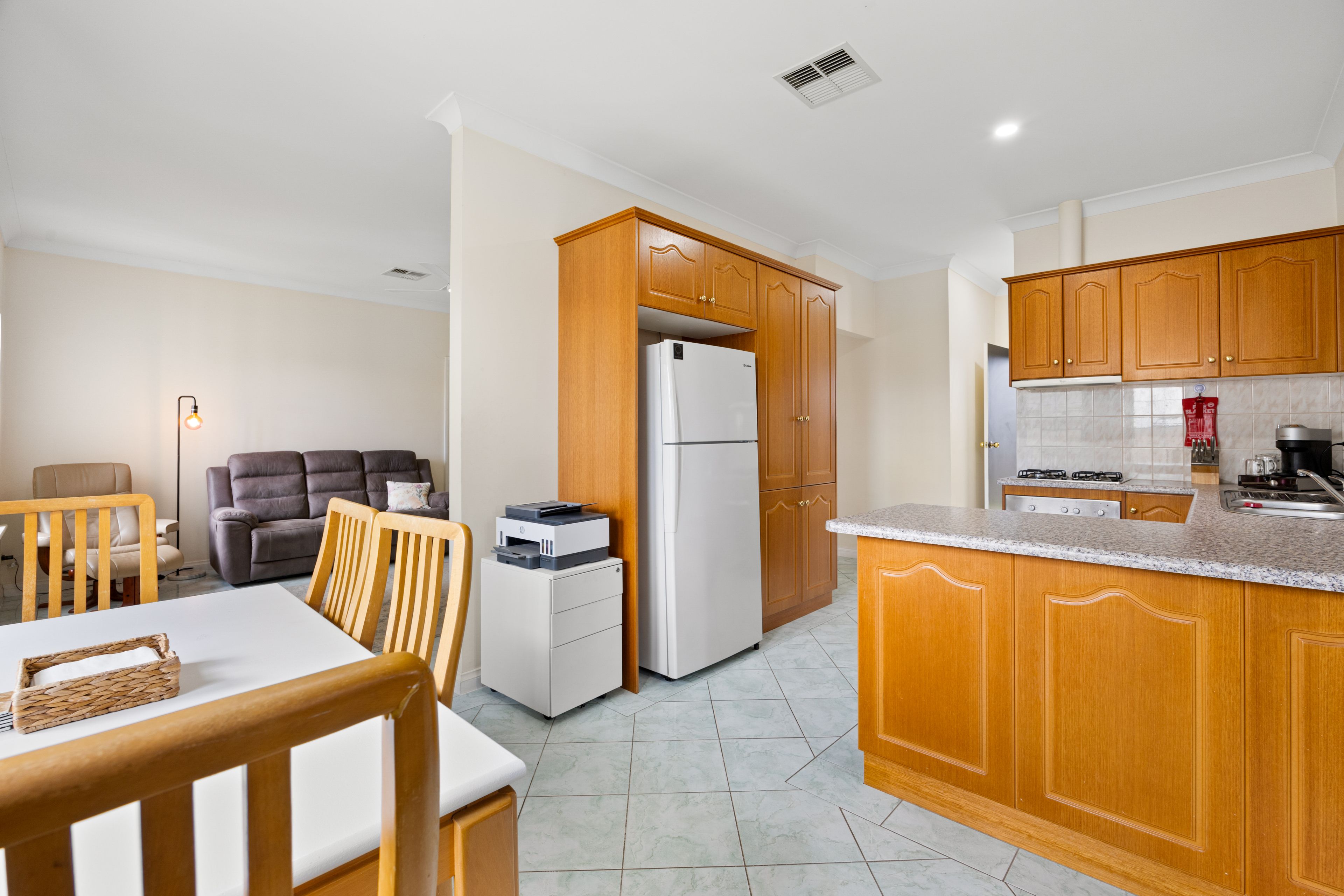 25D Alfred Avenue — photo 6 of 18