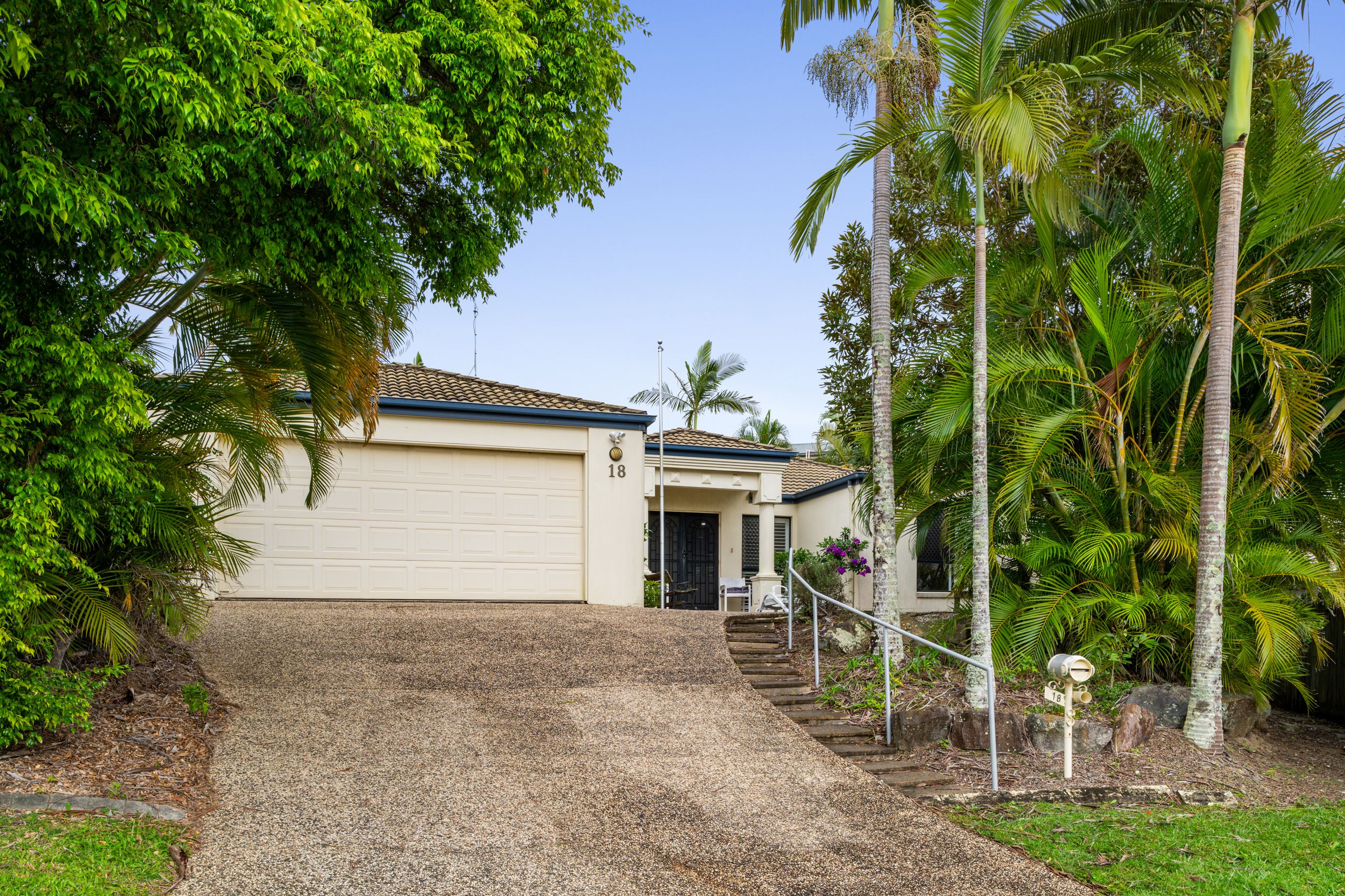 18 Crystal Waves Place, Alexandra Headland, QLD 4572