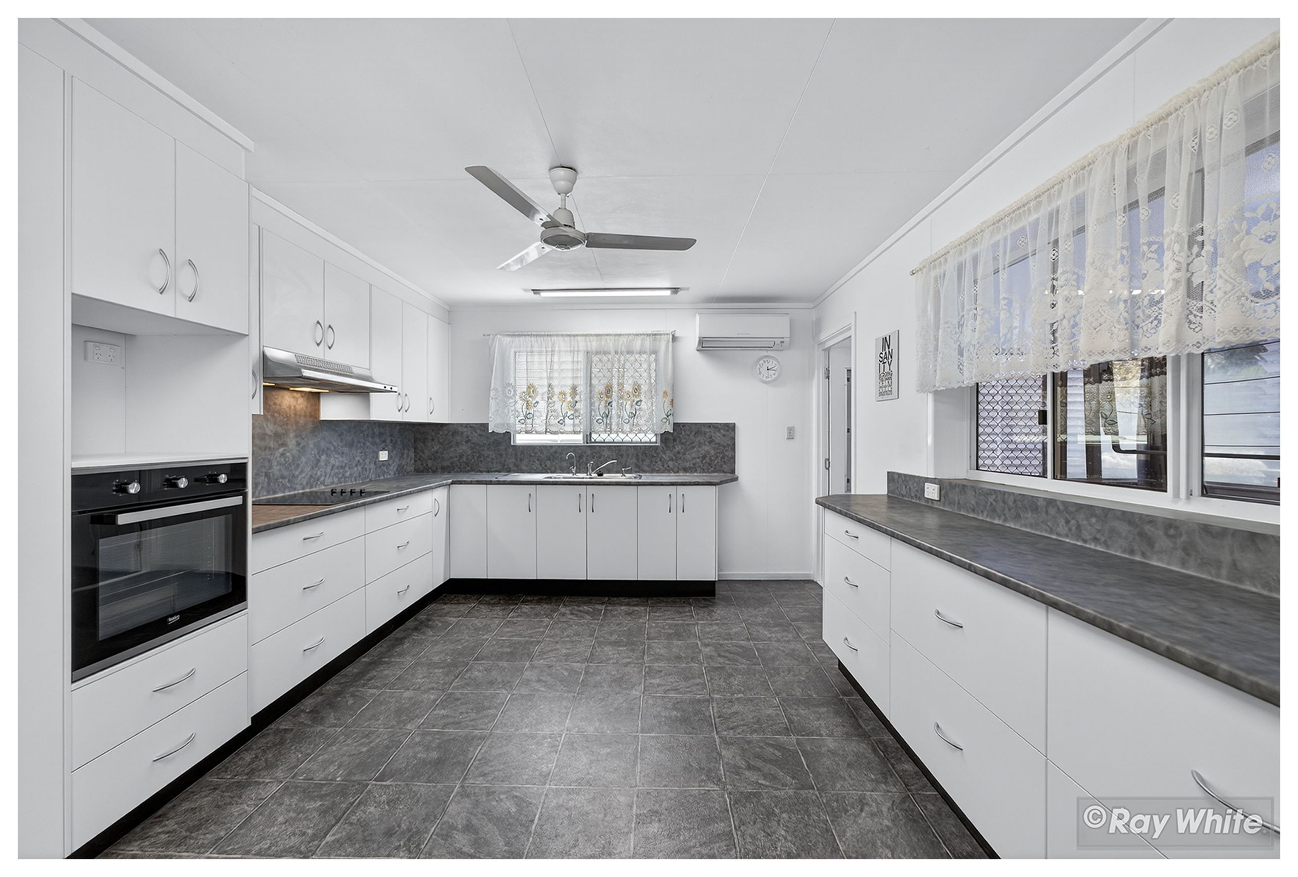 142 Main Street, Park Avenue, QLD 4701