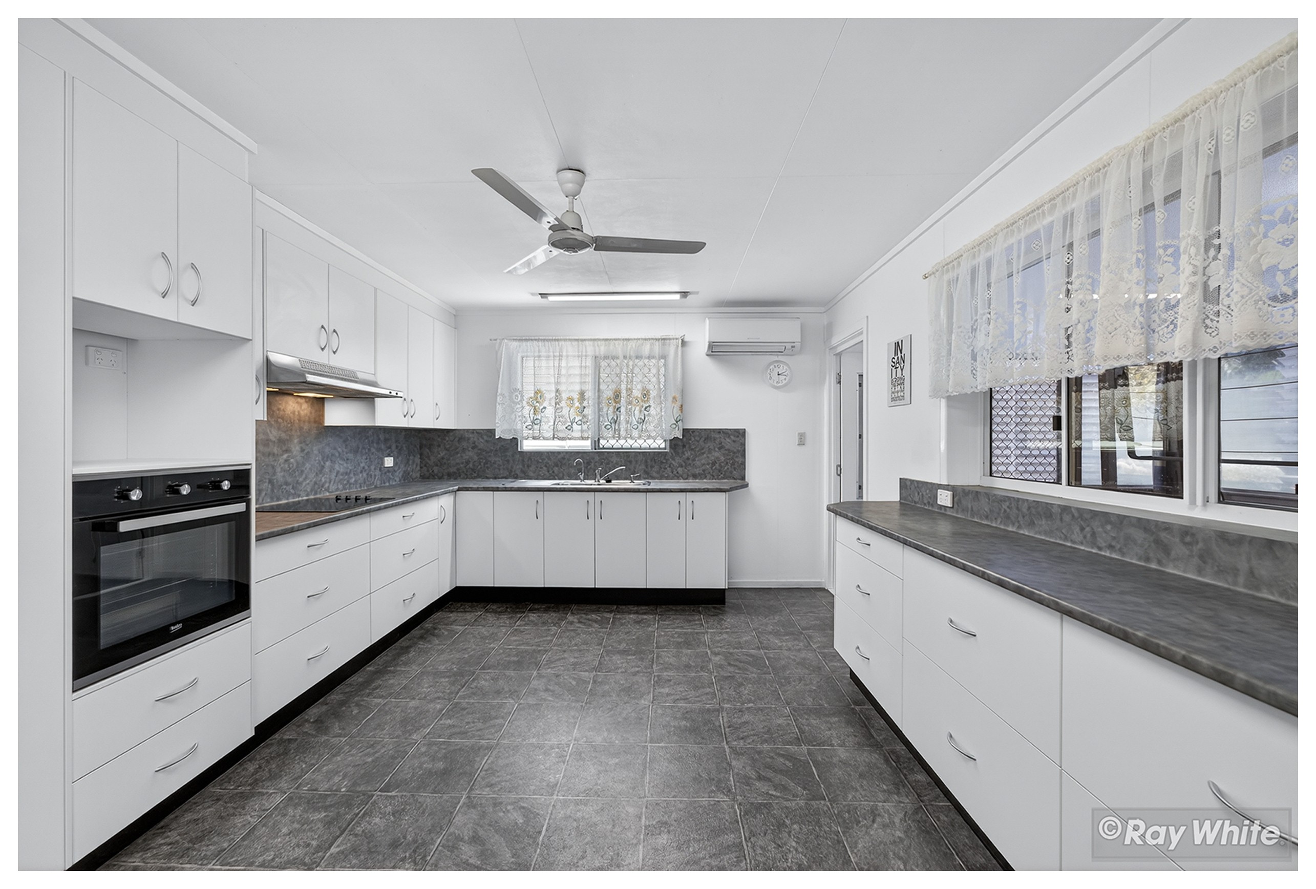 142 Main Street, Park Avenue, QLD 4701