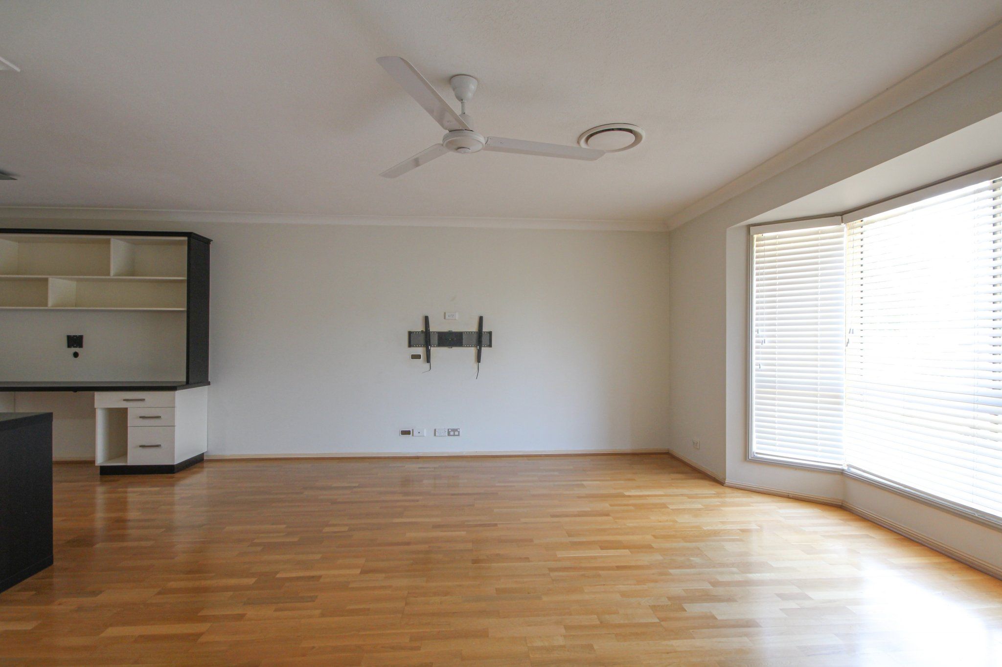 16 Nardie Street, Eight Mile Plains, QLD 4113