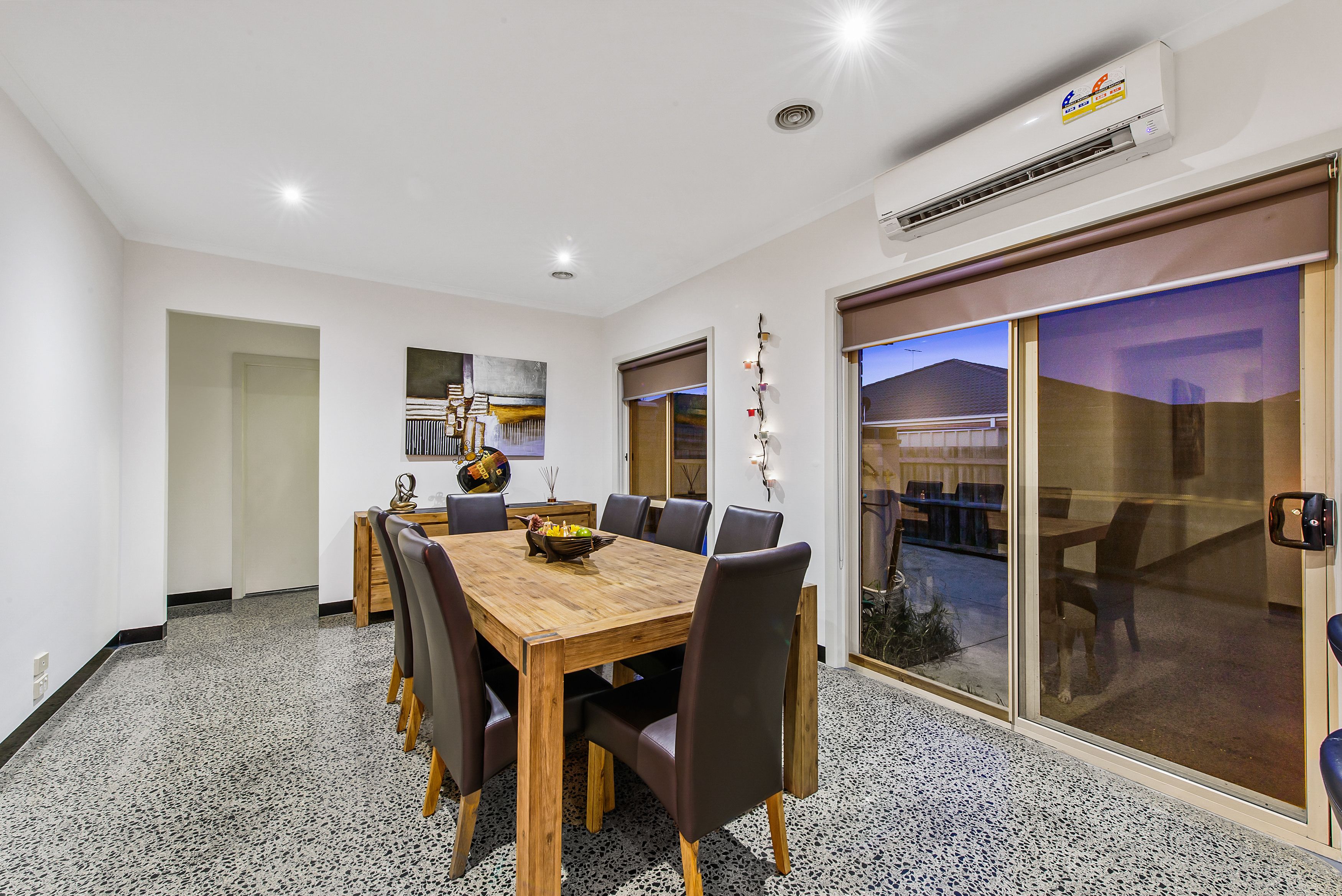 33 Amberlea Circuit, Taylors Hill, VIC 3037