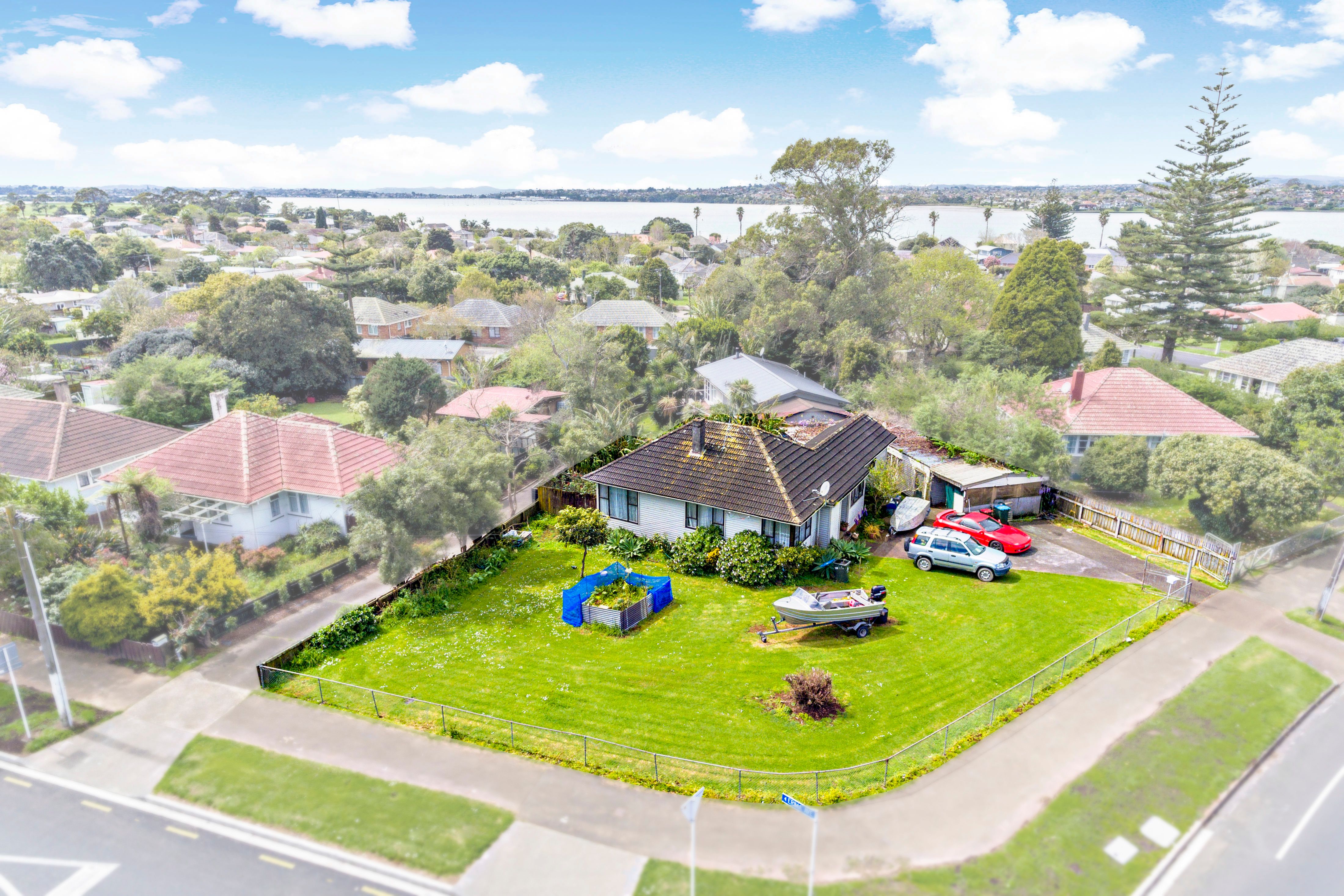 172 Tripoli Road, Point England, Auckland City