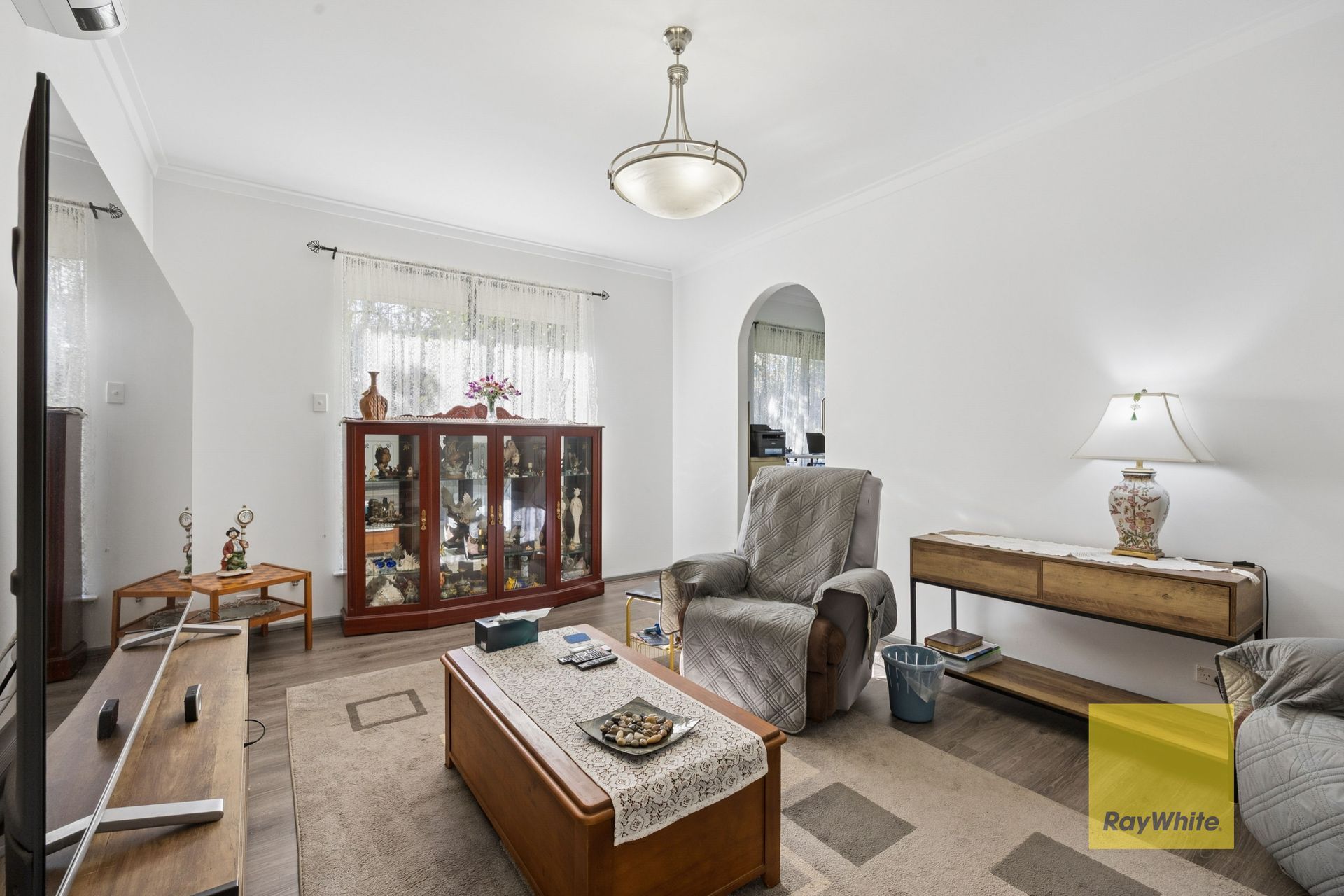 8 Flora Terrace — photo 4 of 30