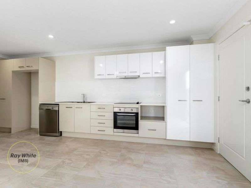 1/8 Greenhill Street, Redbank Plains, QLD 4301