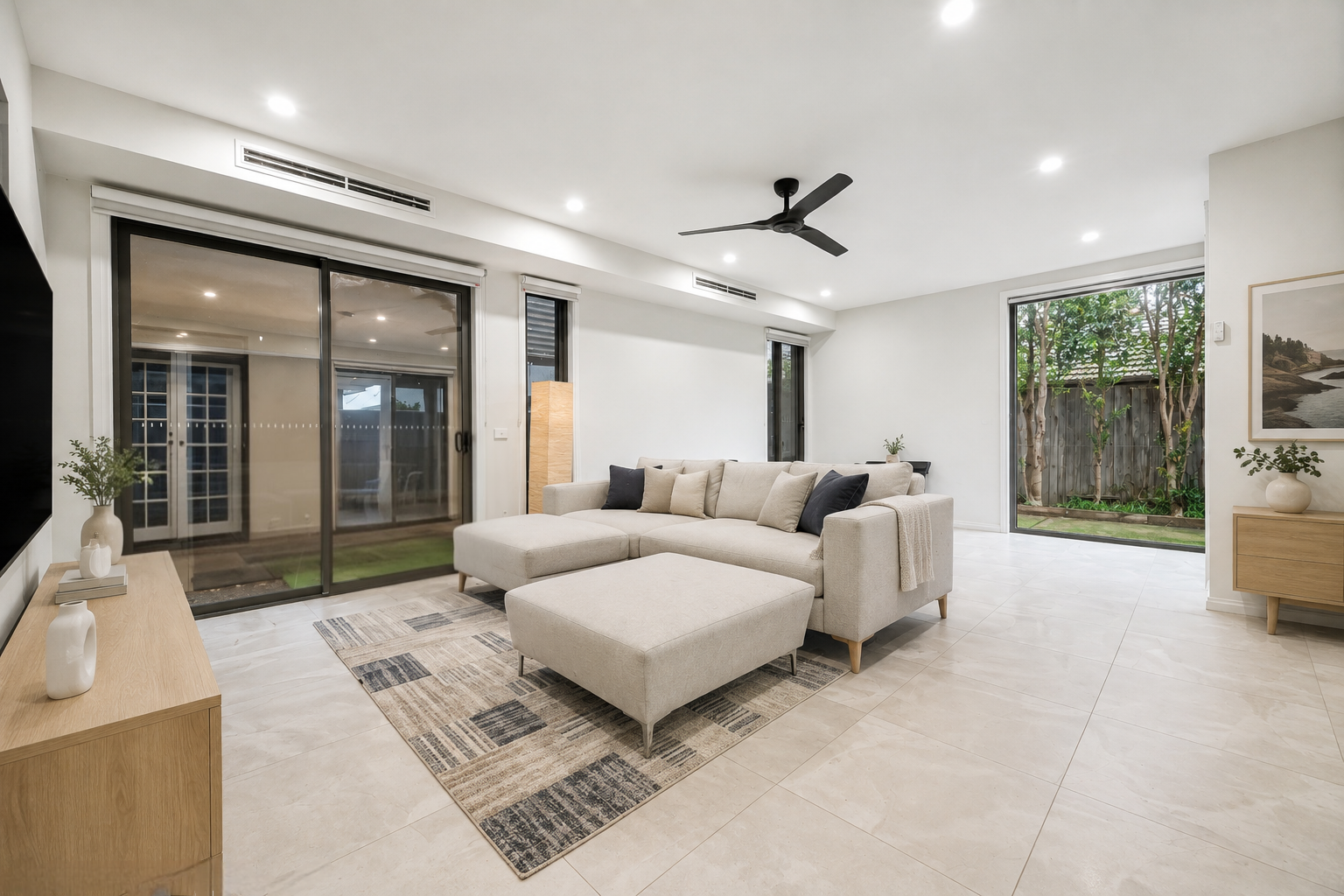8 Gretana Street — photo 3 of 16