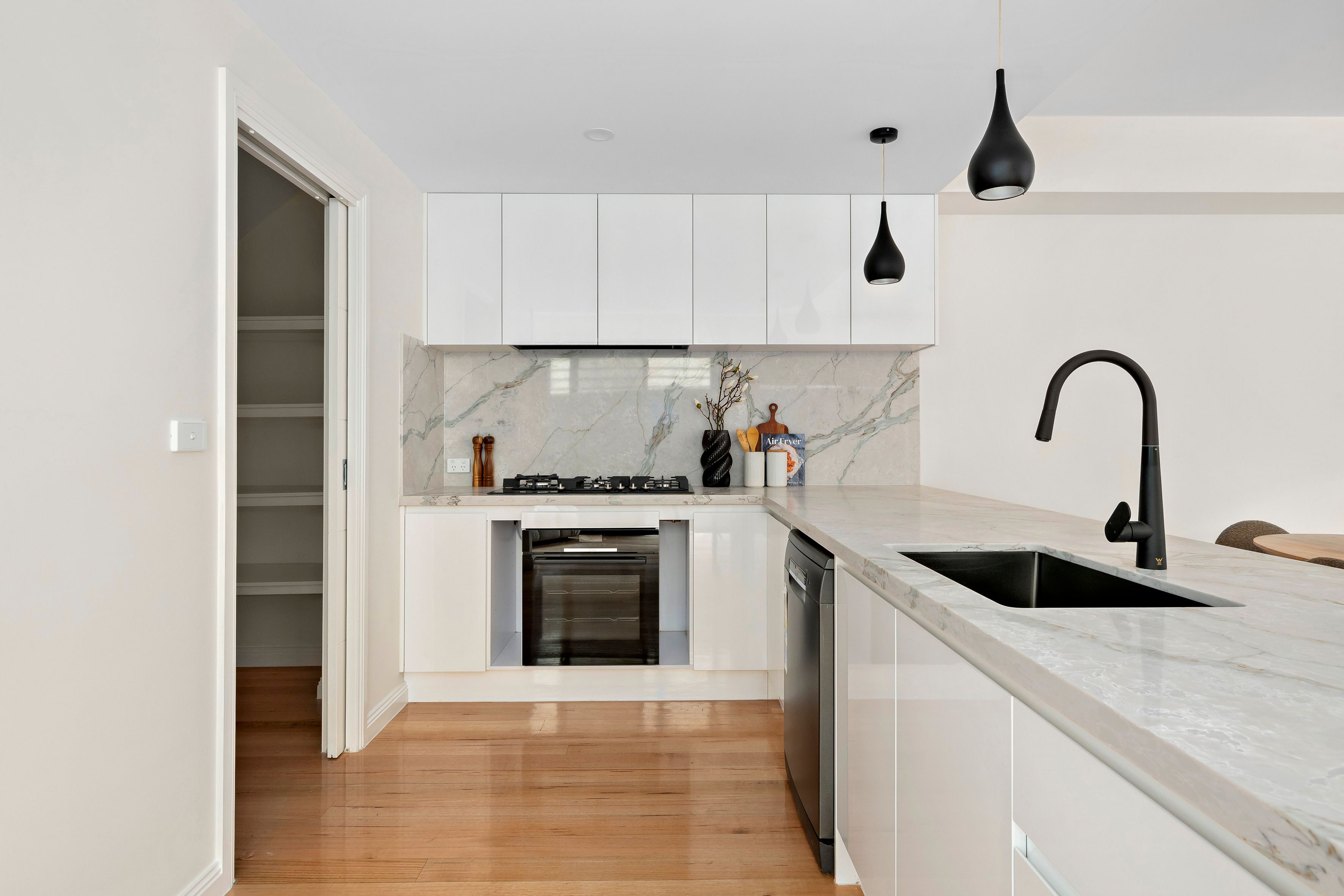 21A Loch Street — photo 6 of 17