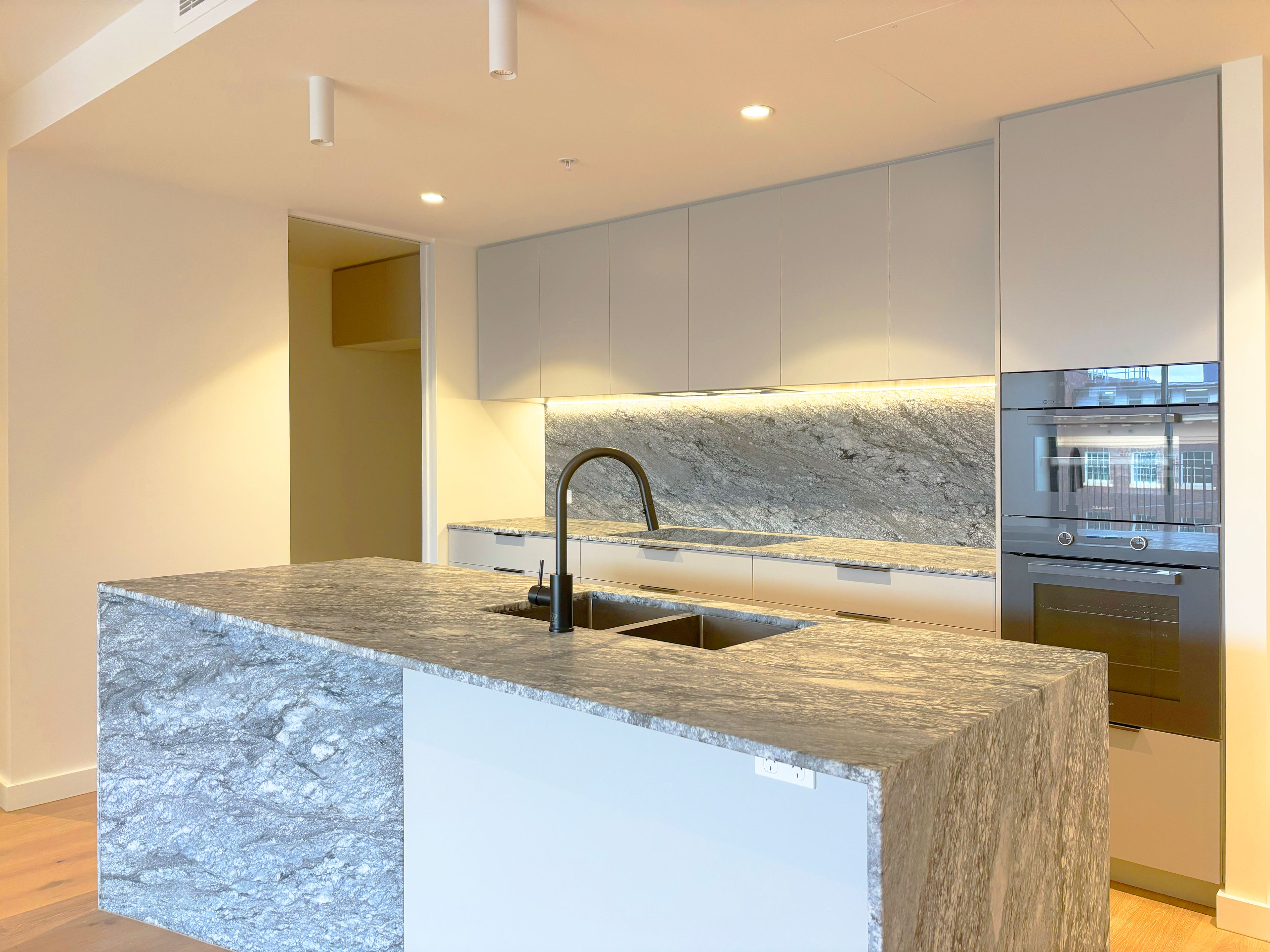 305/7 Weightman Street — photo 9 of 27