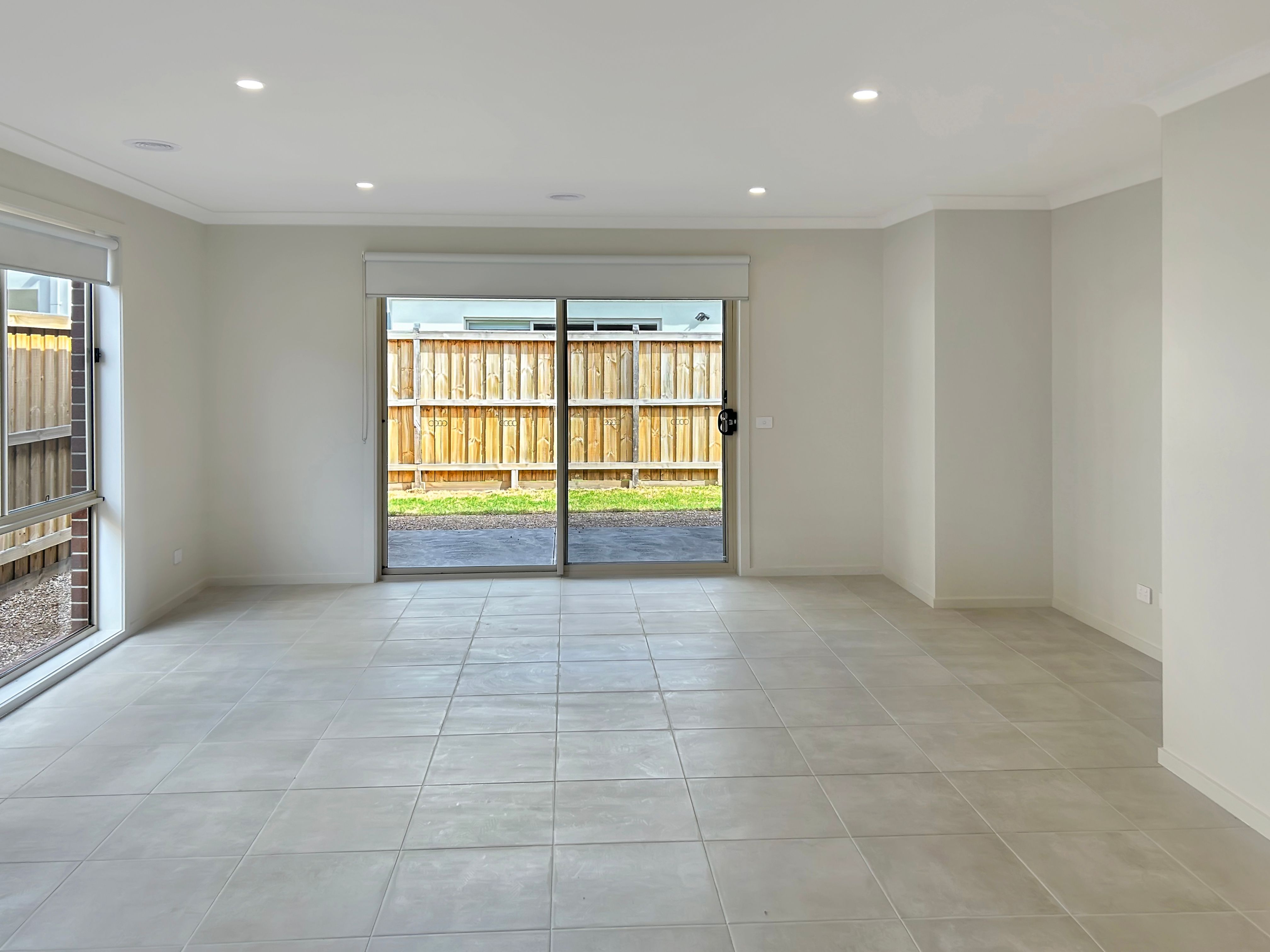 61 Parkrise Boulevard — photo 2 of 5