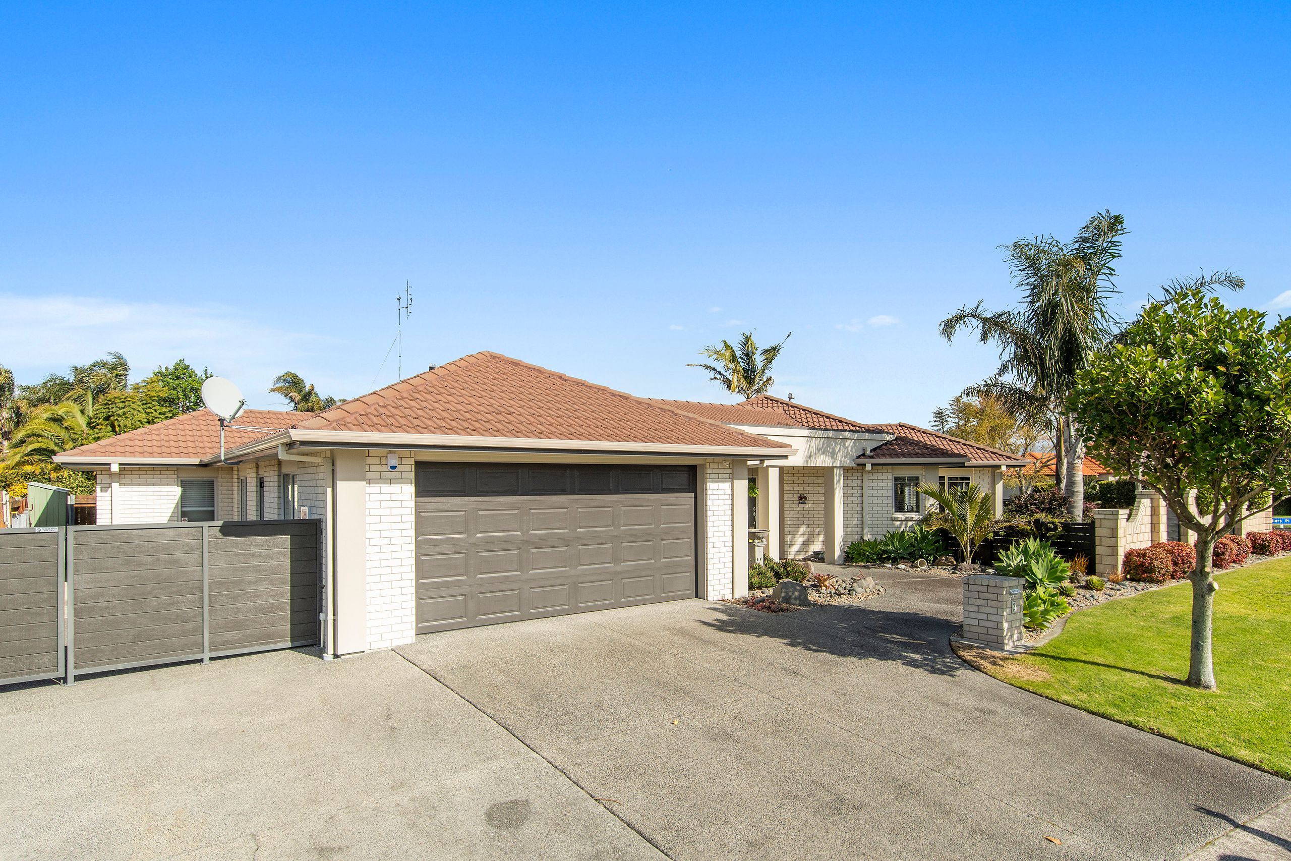 2 Oriental Parade, Papamoa, Bay of Plenty