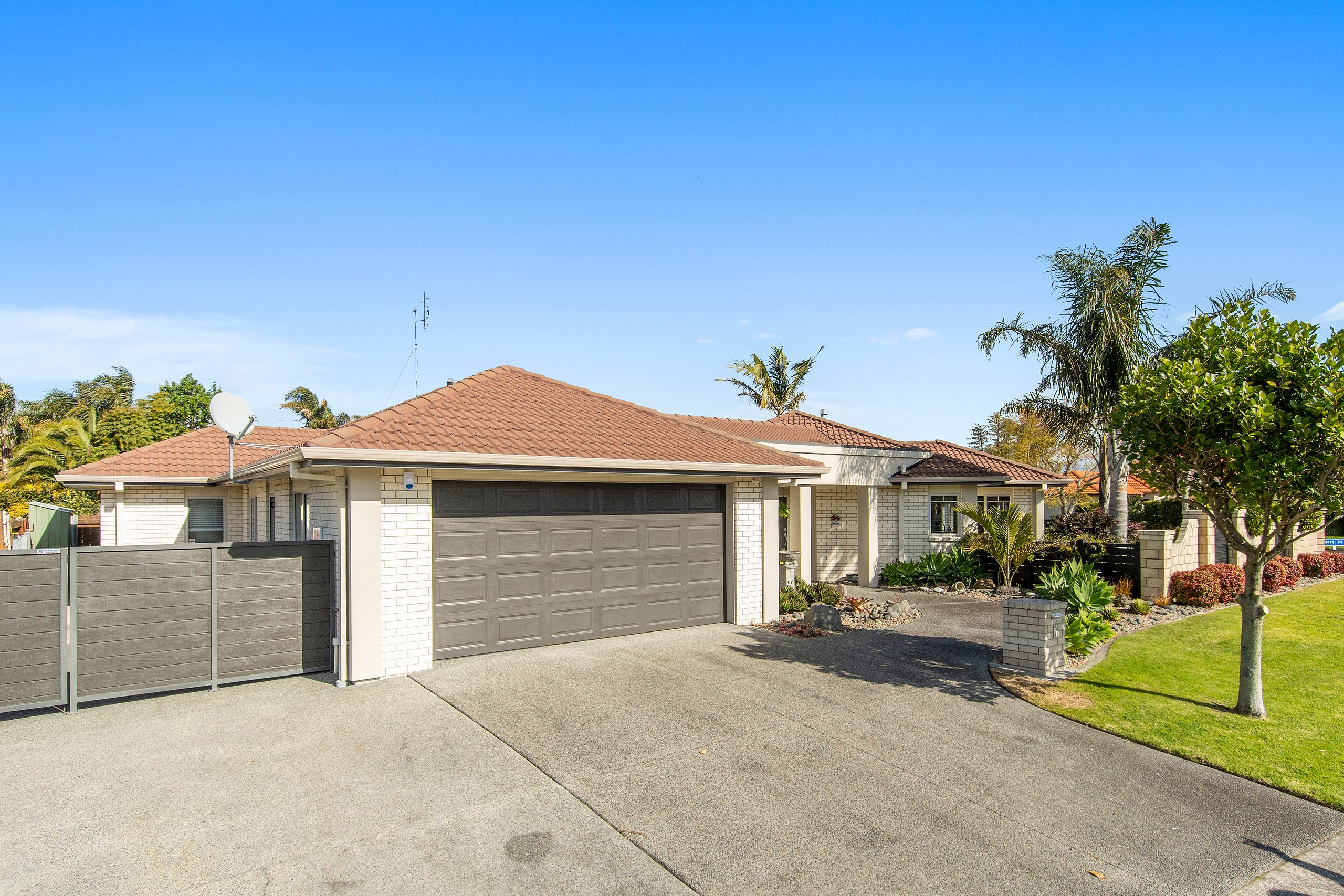2 Oriental Parade, Papamoa, Bay of Plenty