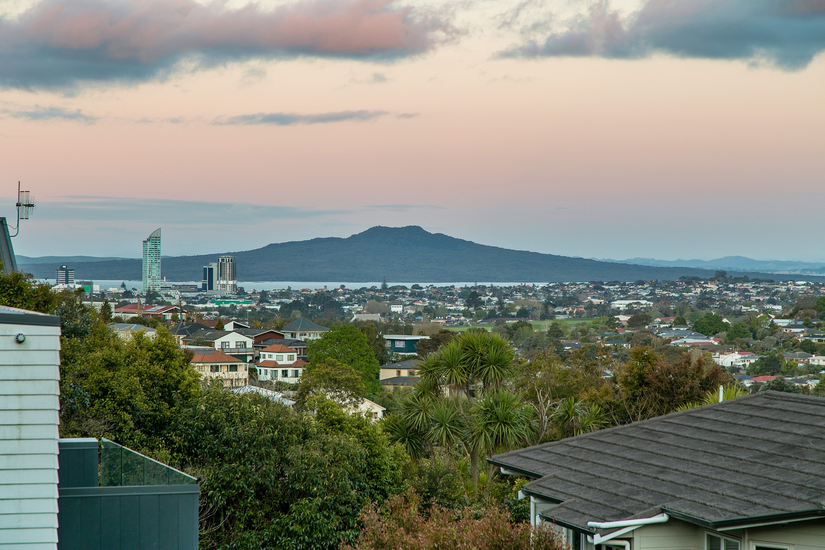 5E Speedy Crescent, Hillcrest, North Shore City