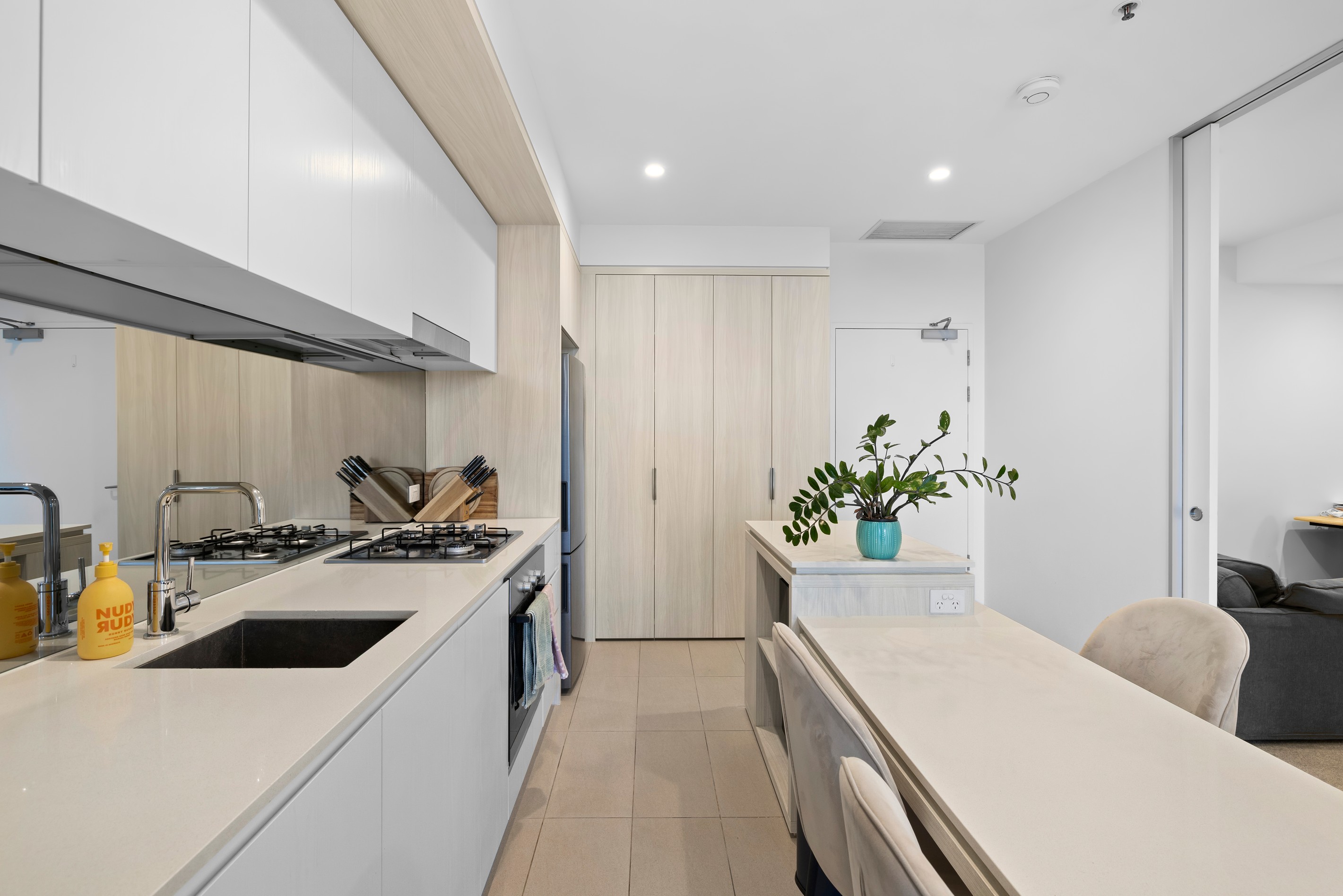 308/12 Cunningham Street, Newstead, QLD 4006