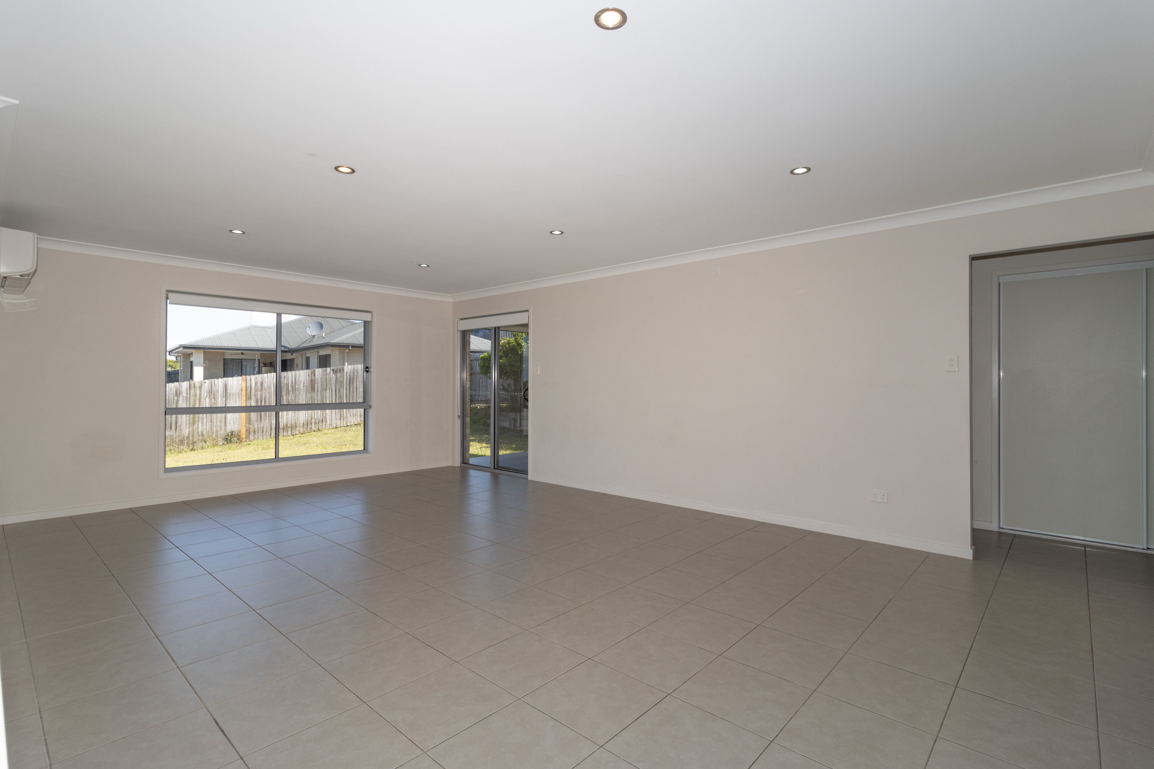 11 Parame Court, Nikenbah, QLD 4655