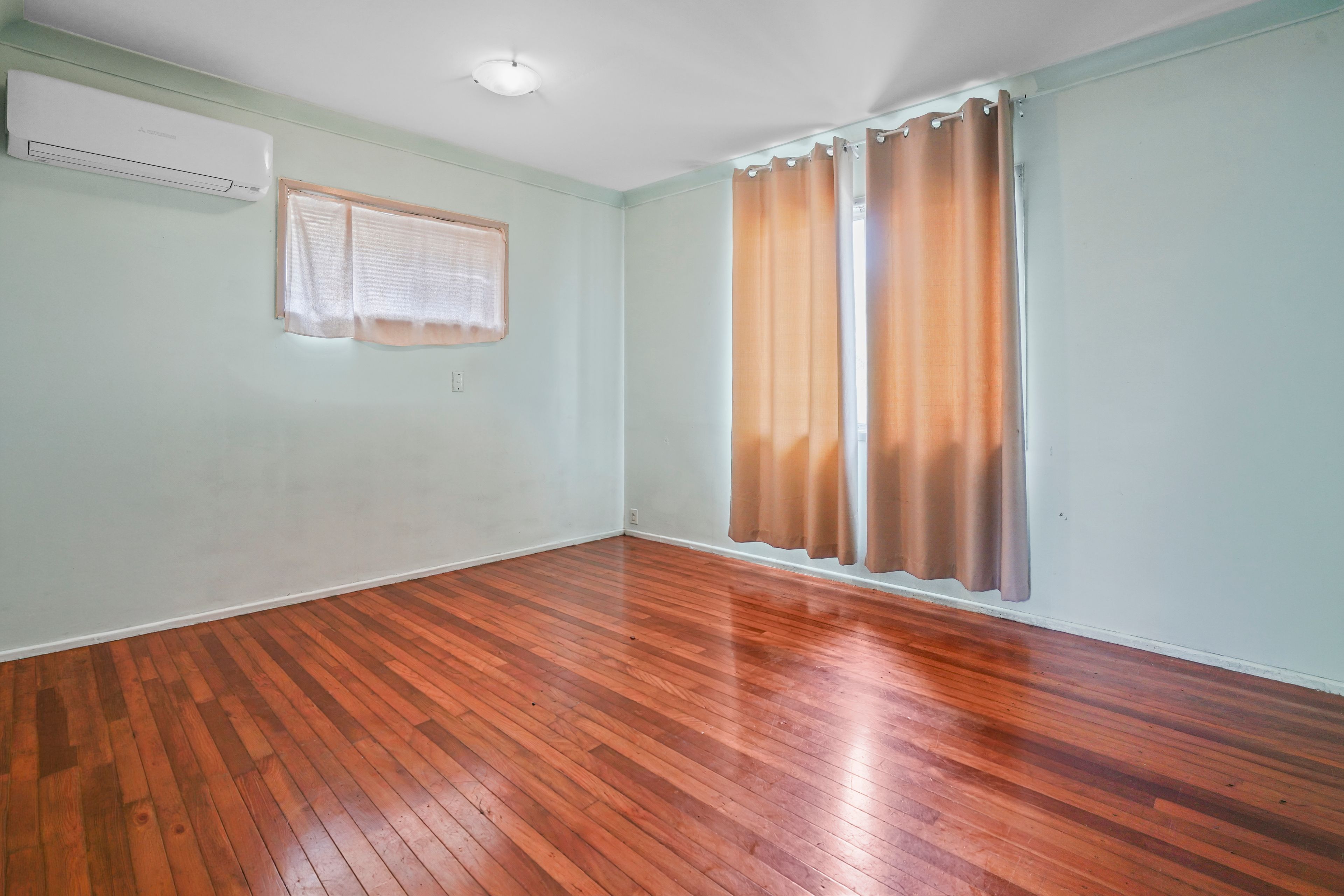 77 Ashton Street — photo 10 of 13