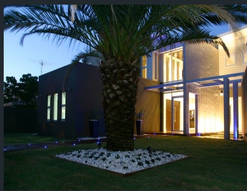 6 La Spezia Court, Isle Of Capri, QLD 4217