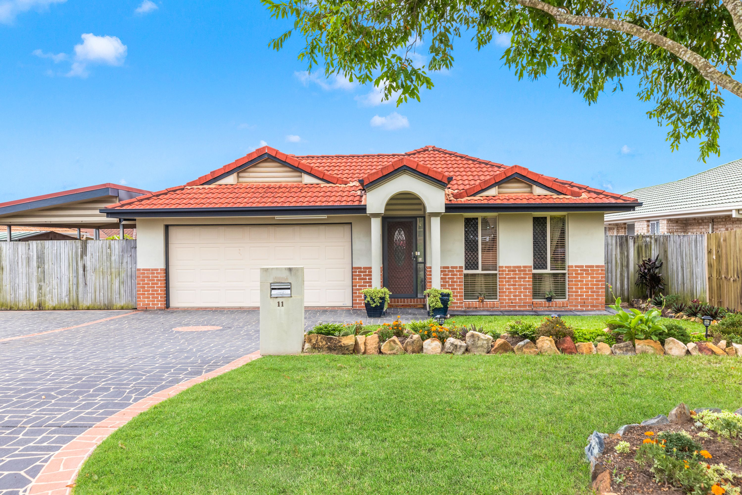 11 Crestlea Street, Victoria Point QLD 4165