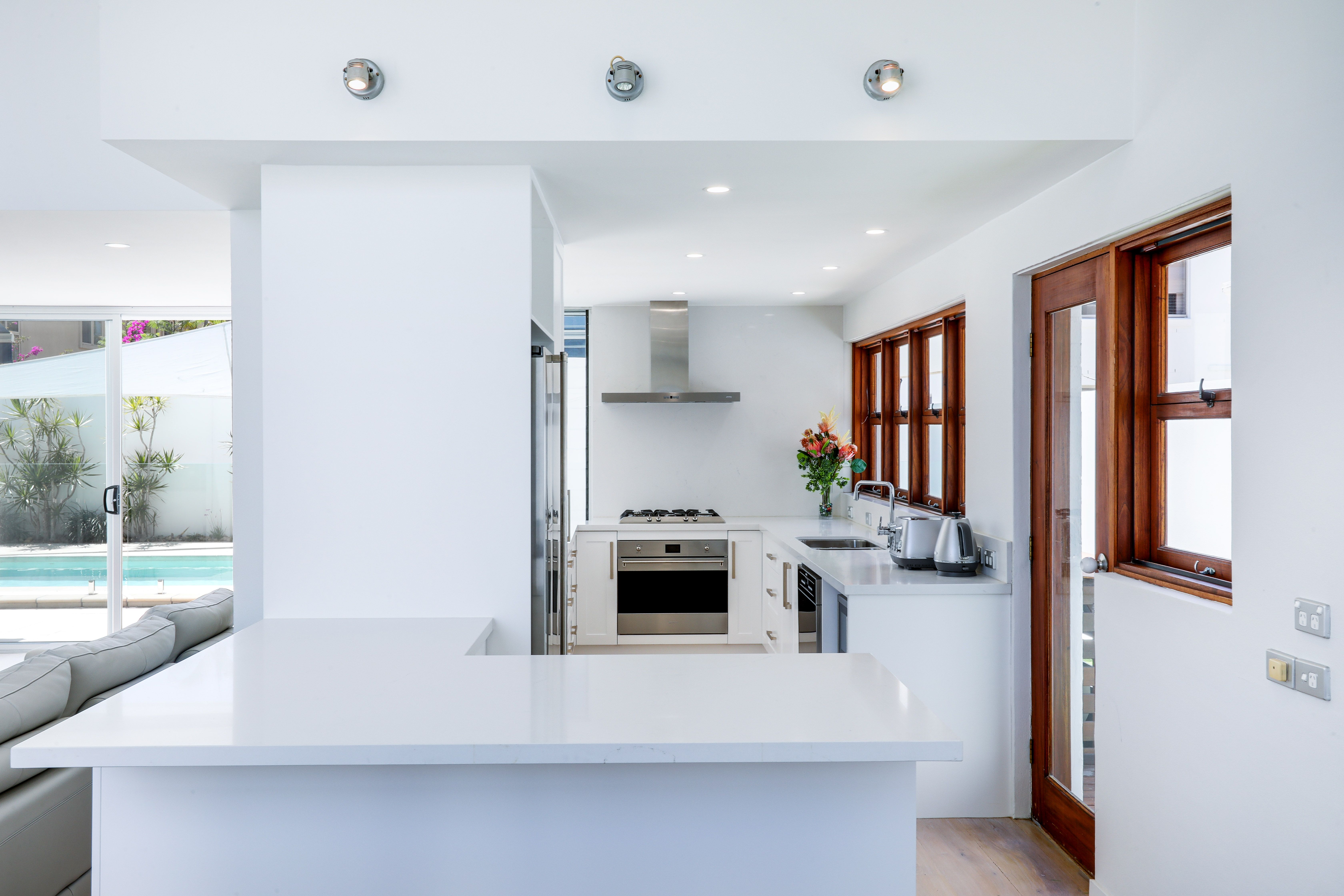 39 Peak Avenue, Main Beach QLD 4217