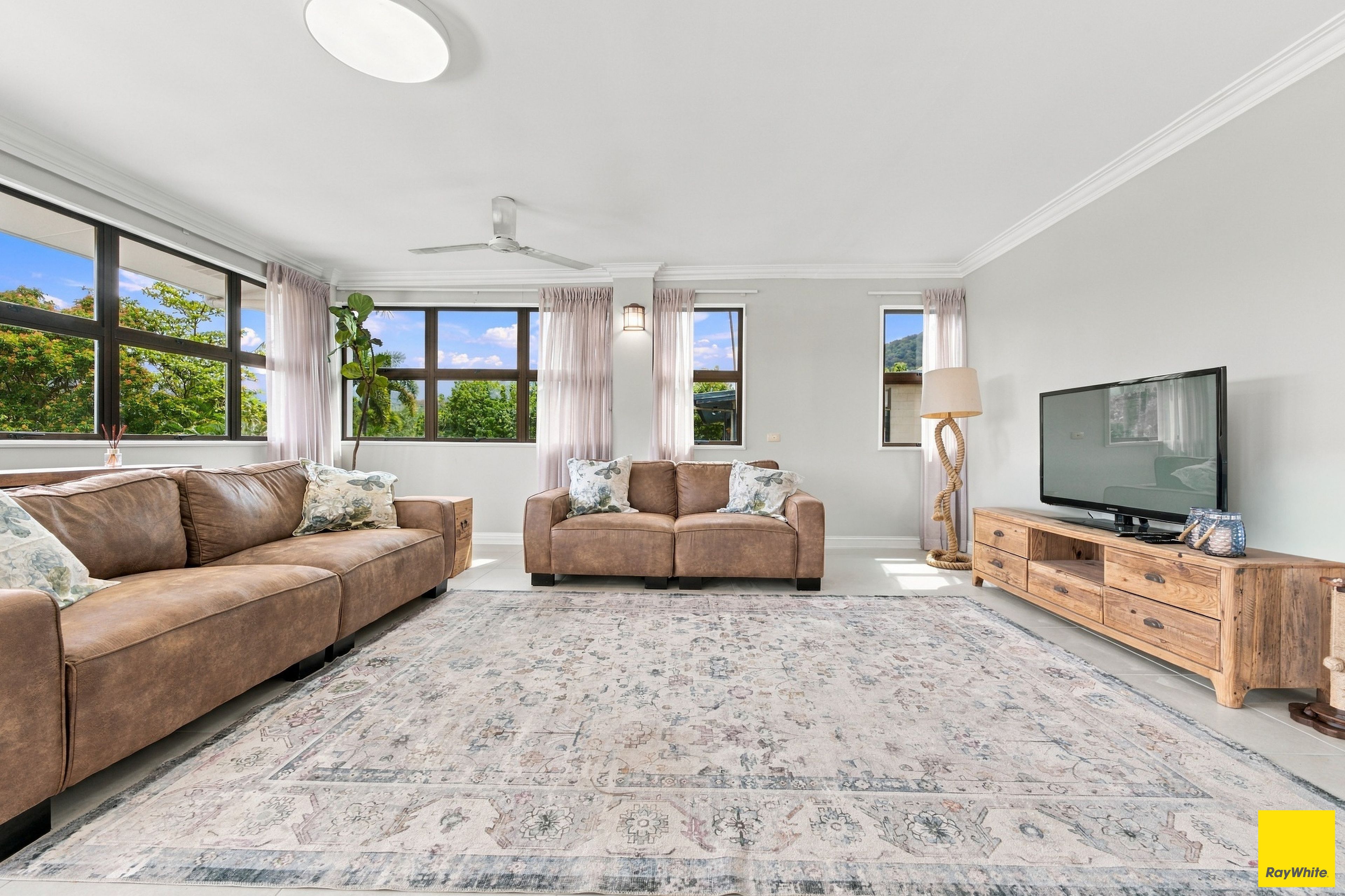 35 Hutchinson Street — photo 13 of 30