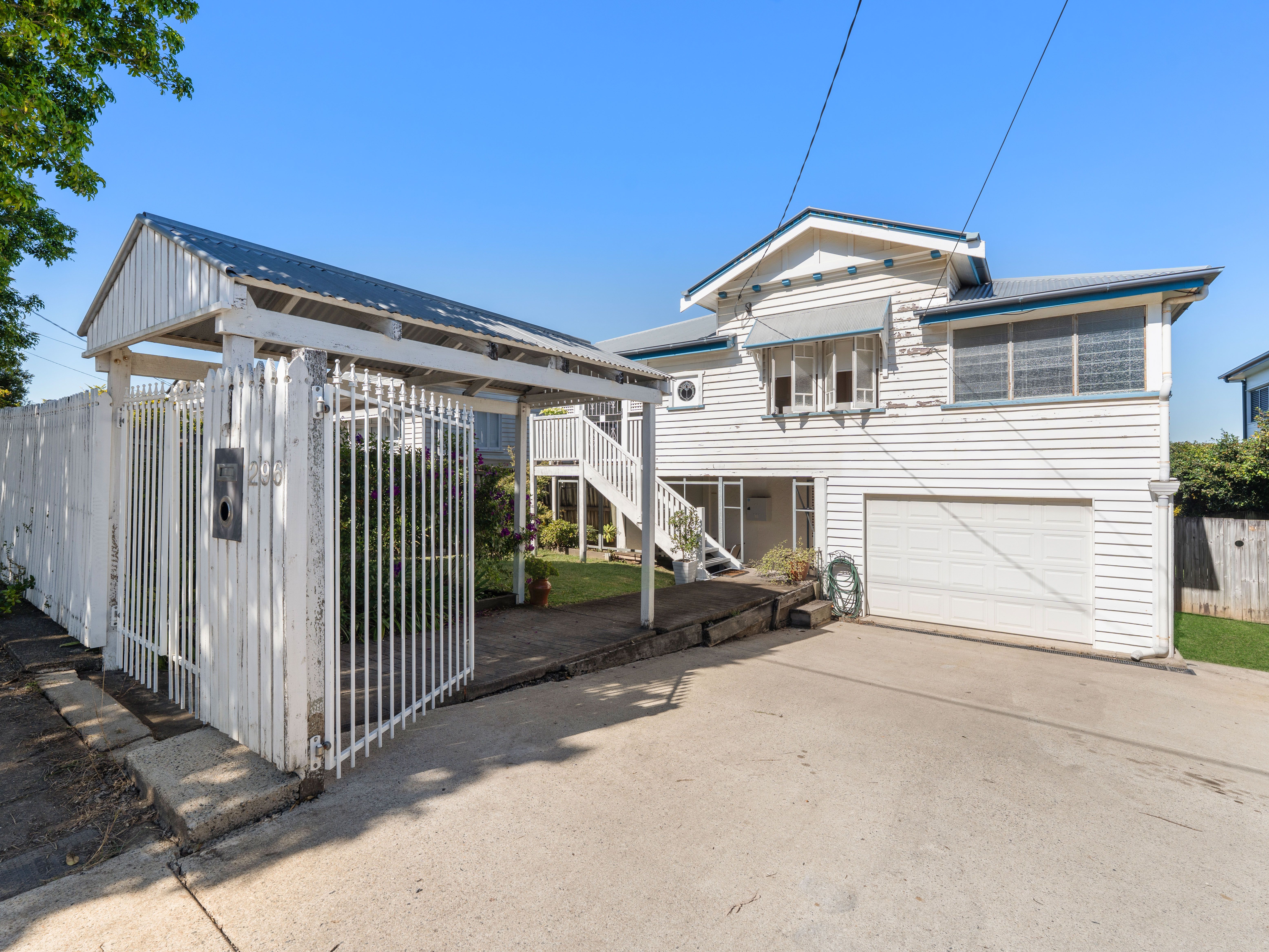296 Rode Road, Wavell Heights, QLD 4012